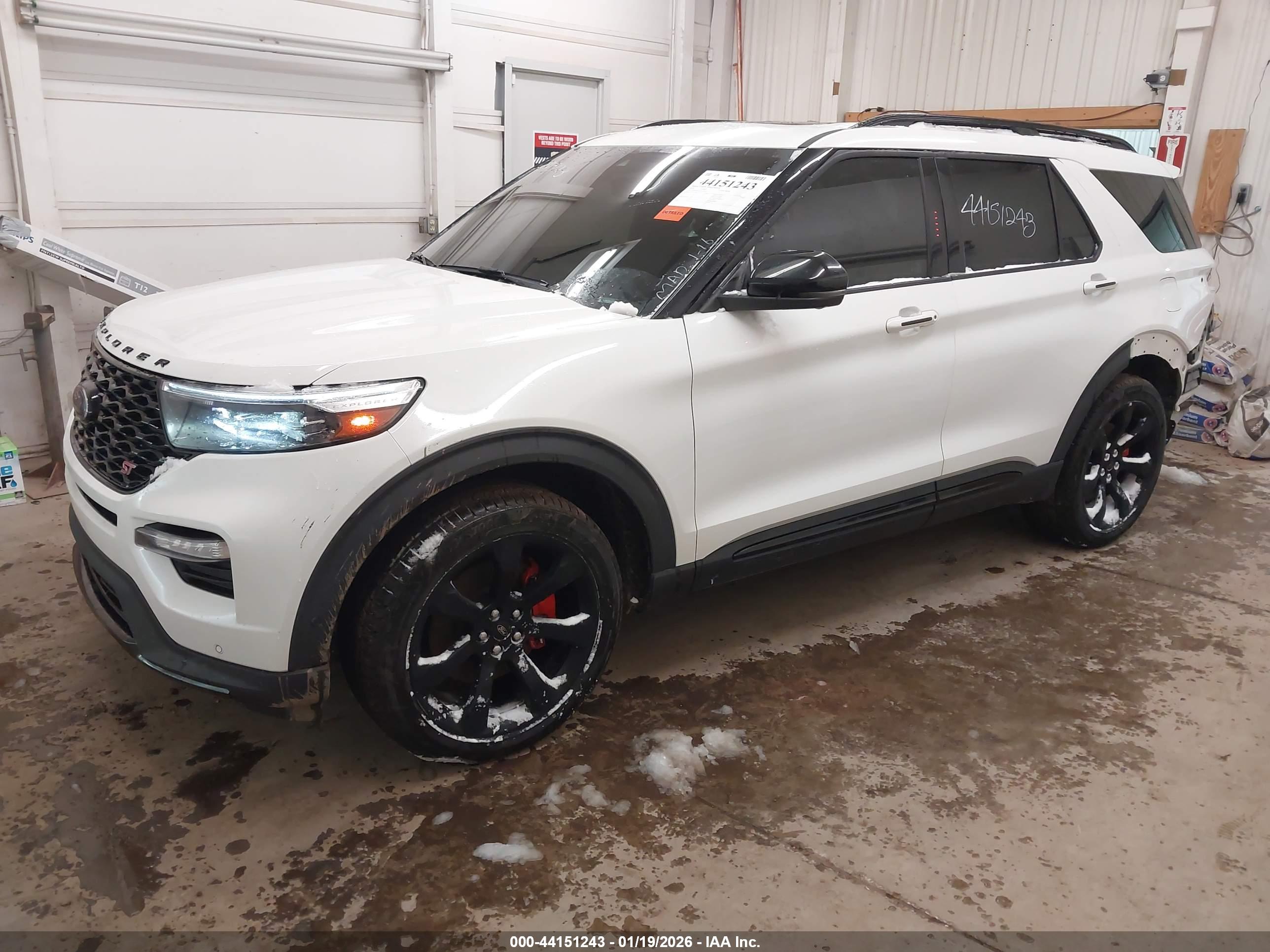 FORD EXPLORER image 2