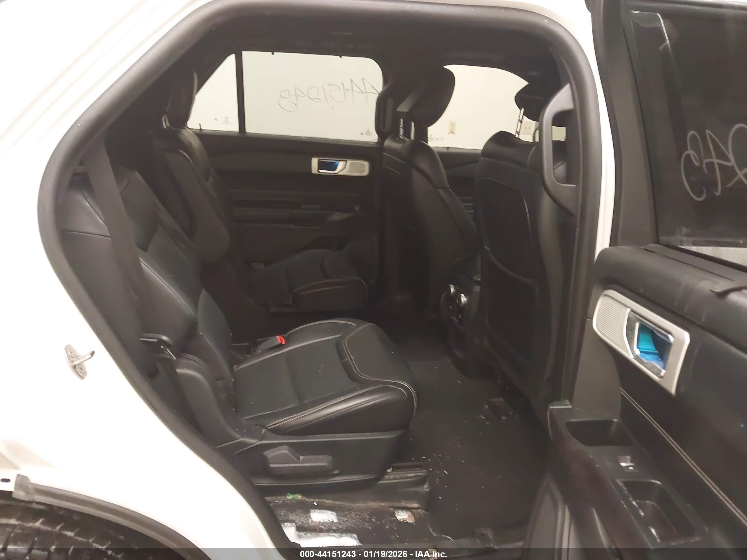 FORD EXPLORER image 8