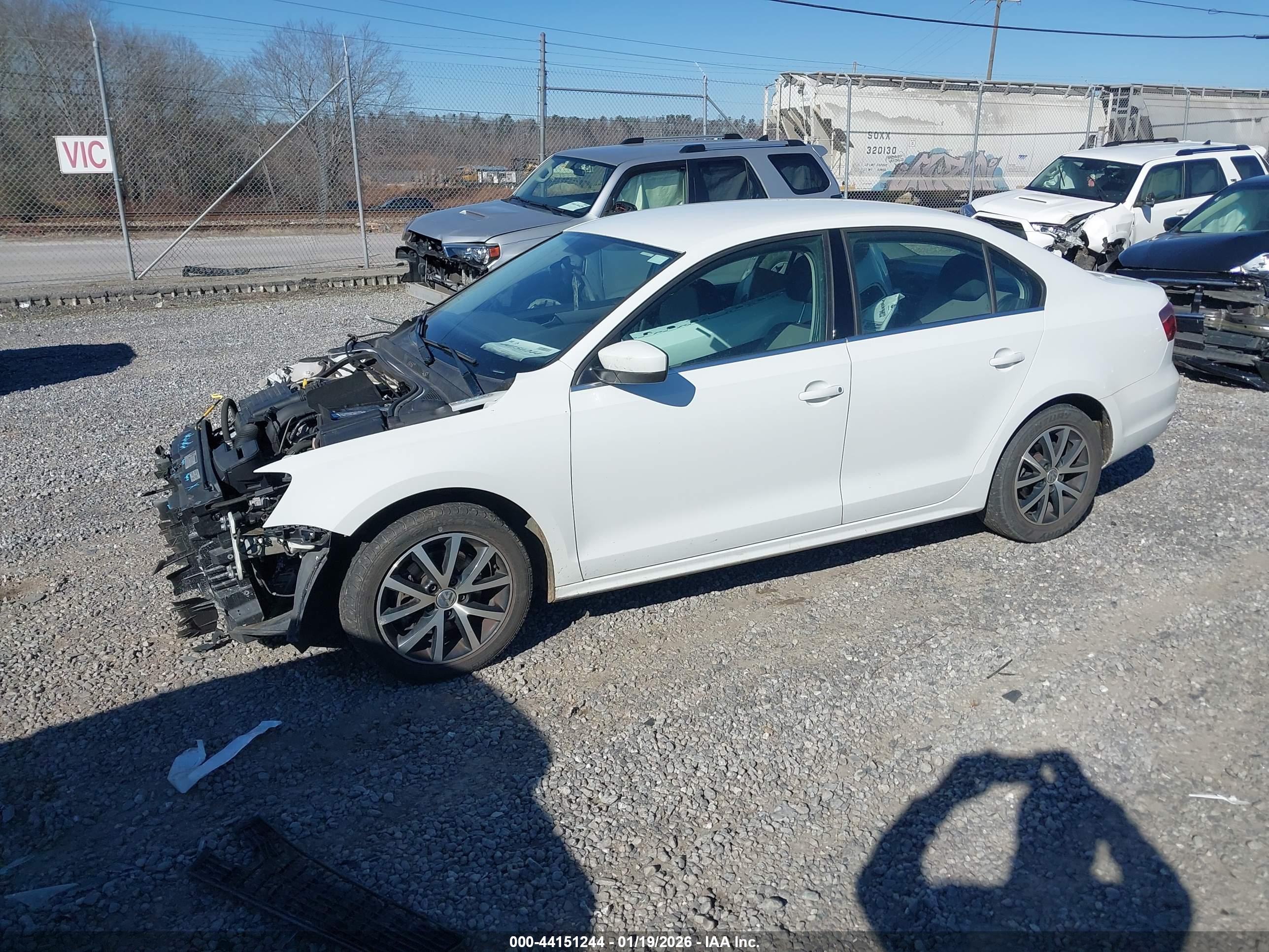 VOLKSWAGEN JETTA image 2