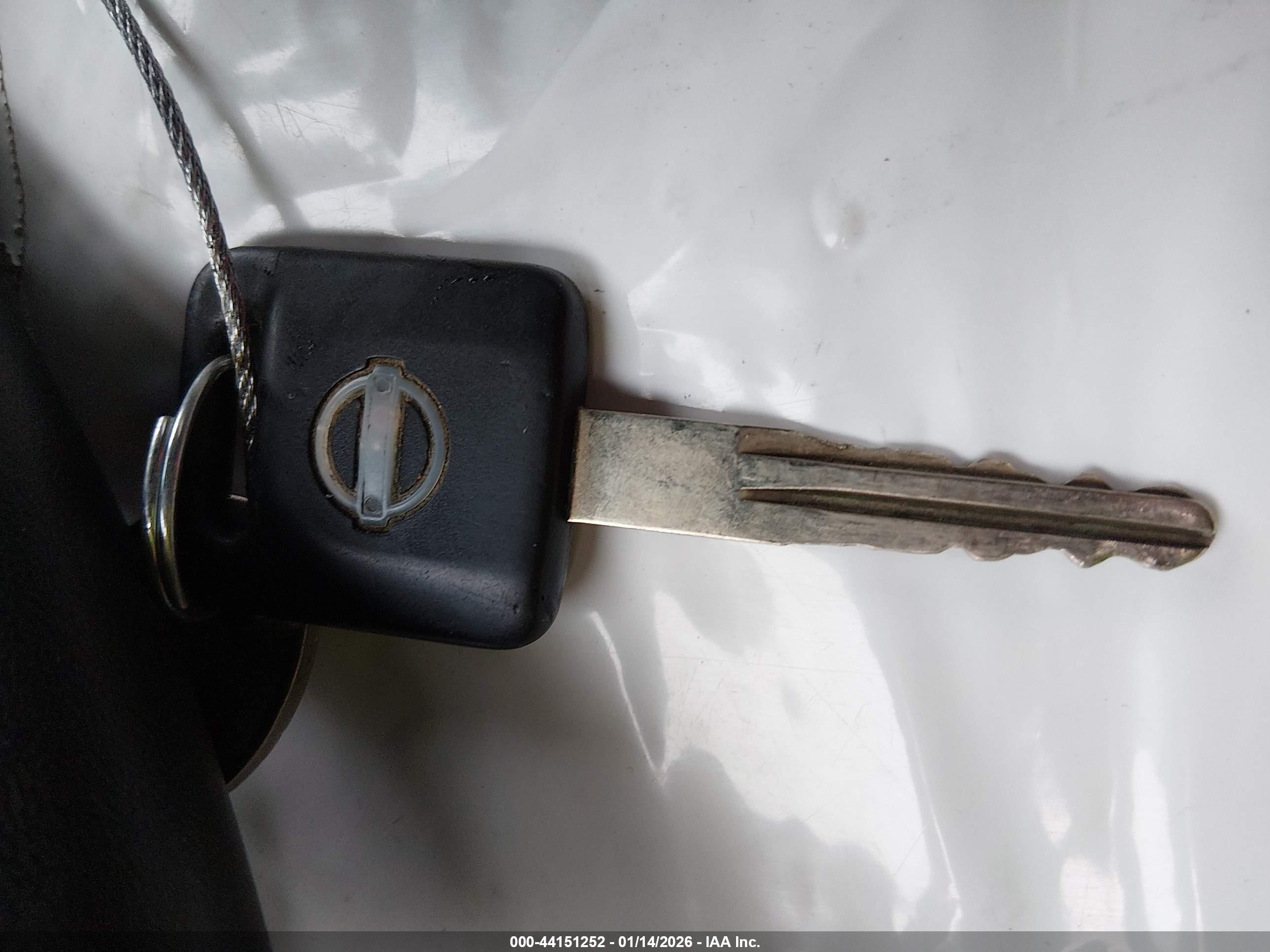 NISSAN FRONTIER image 11