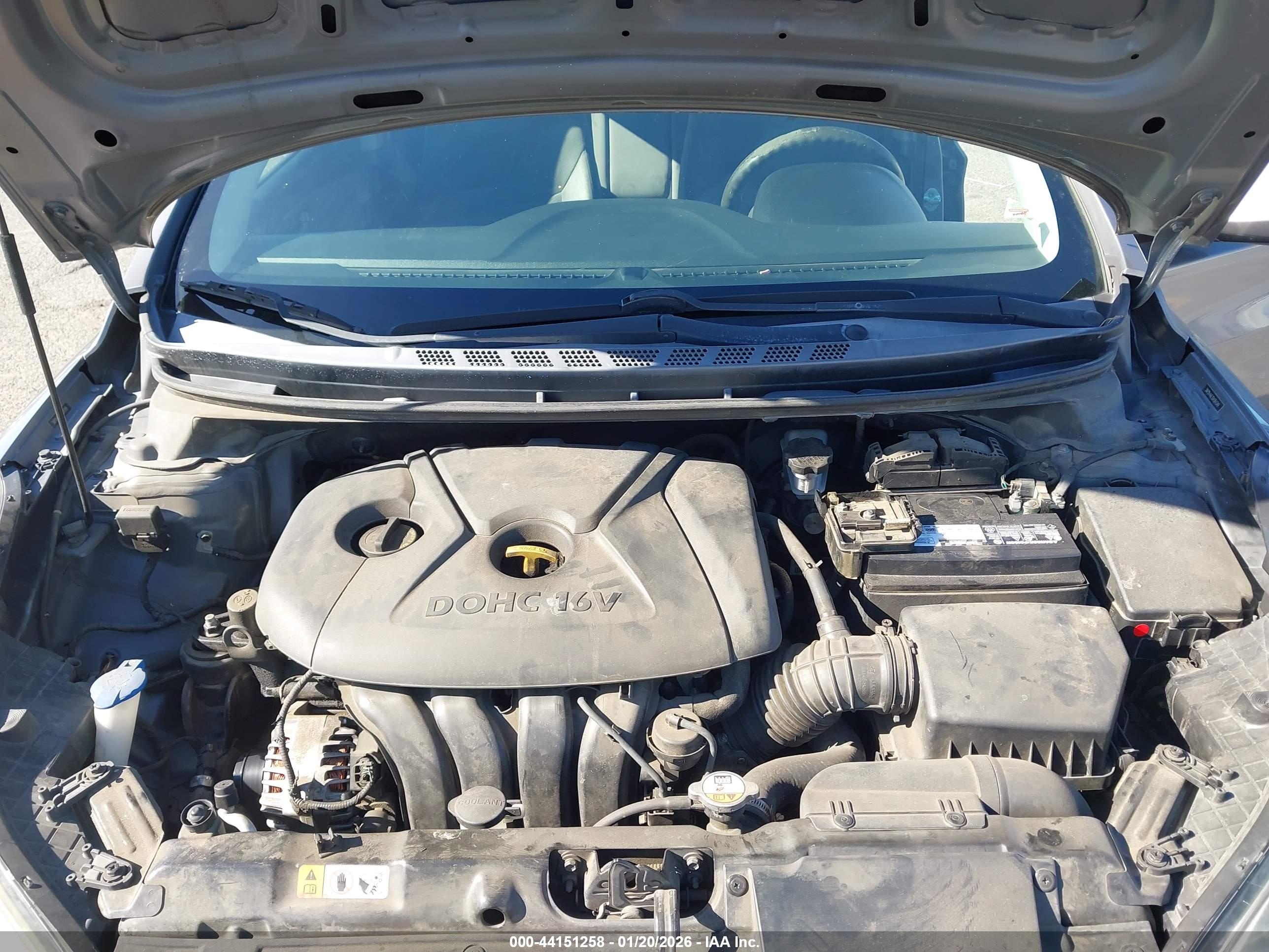 HYUNDAI ELANTRA image 10