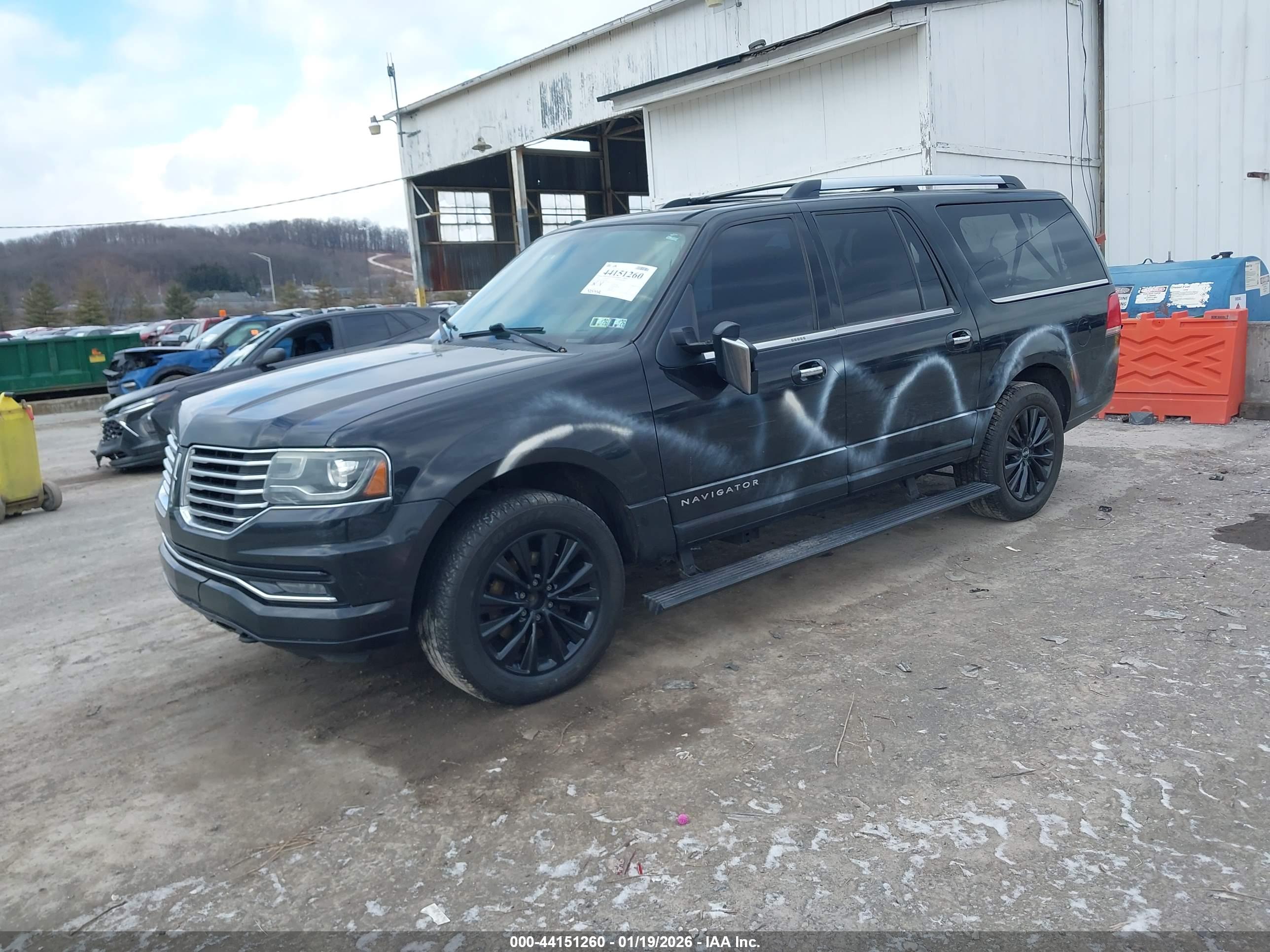 LINCOLN NAVIGATOR image 2
