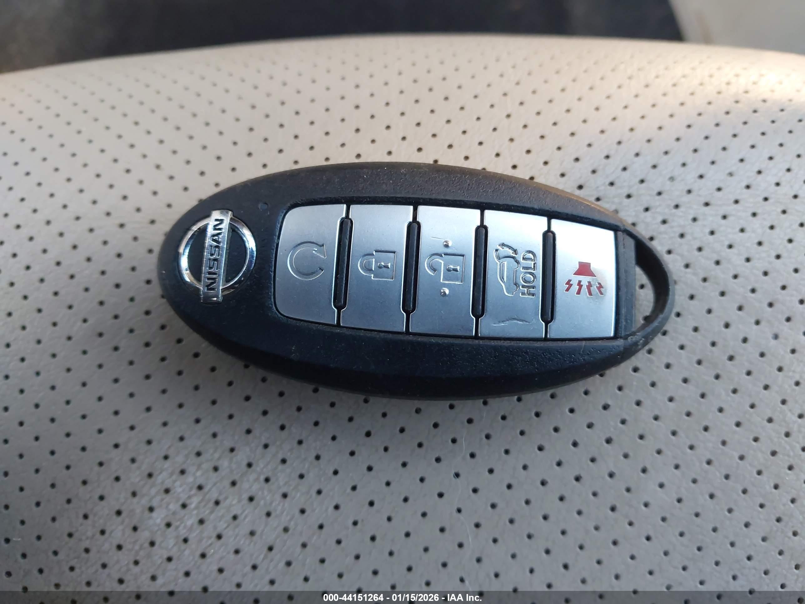 NISSAN ROGUE image 11