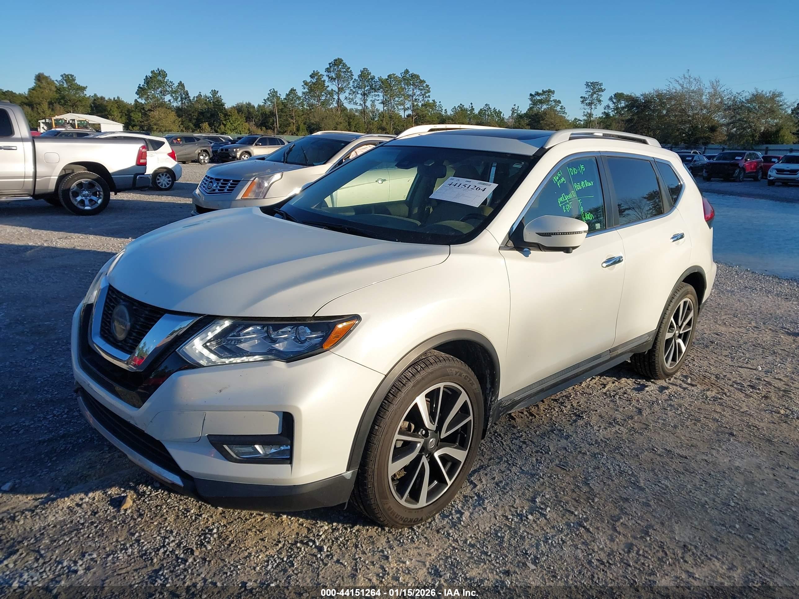 NISSAN ROGUE image 2