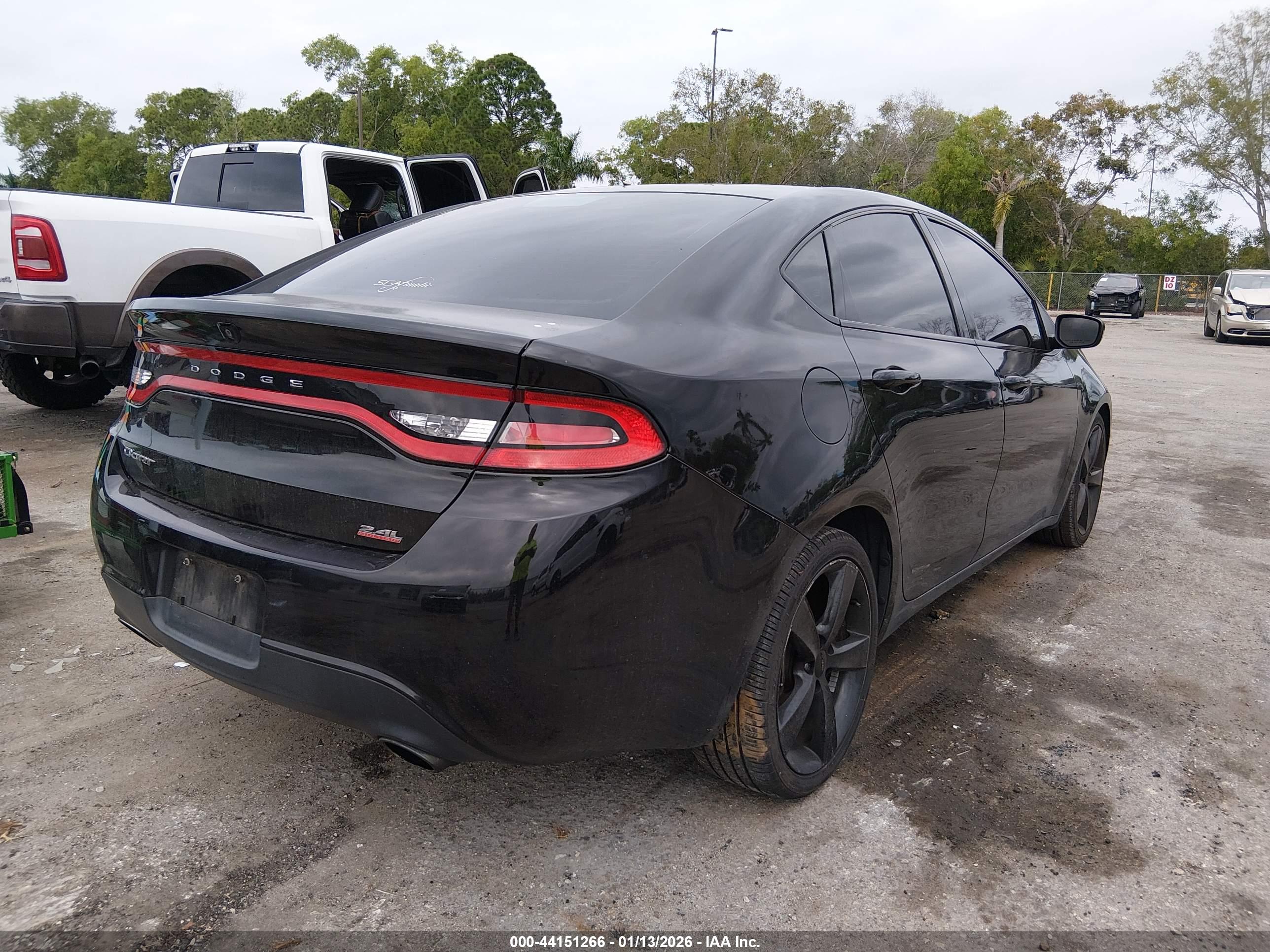 DODGE DART image 4