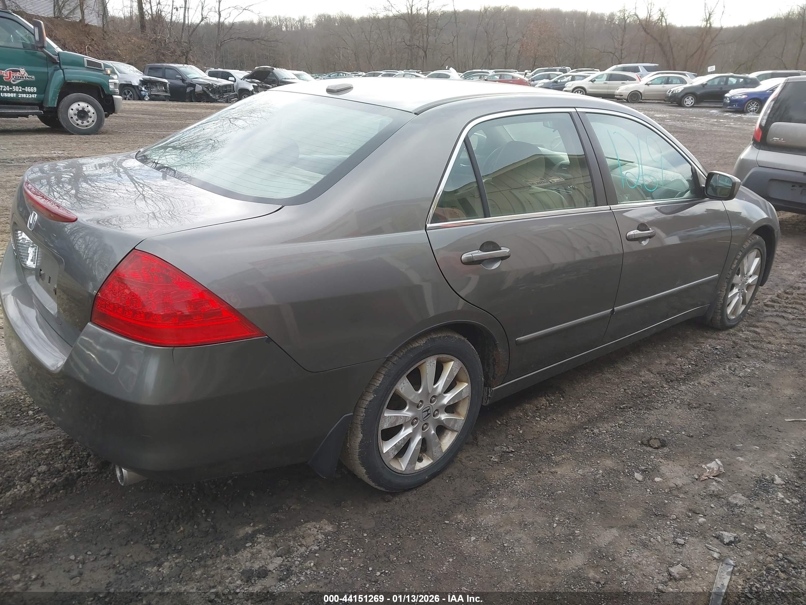 HONDA ACCORD image 4