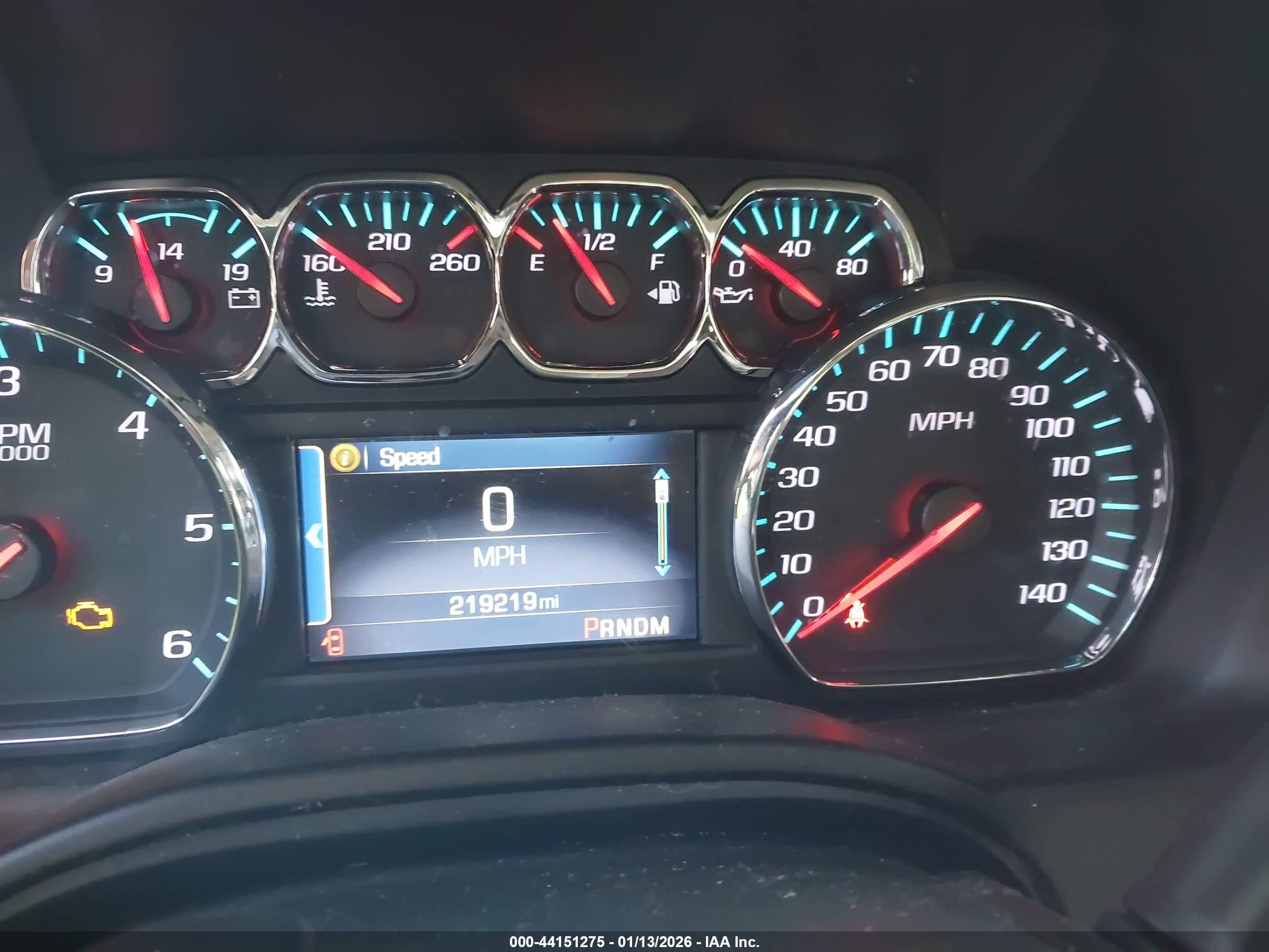 CHEVROLET SUBURBAN image 7
