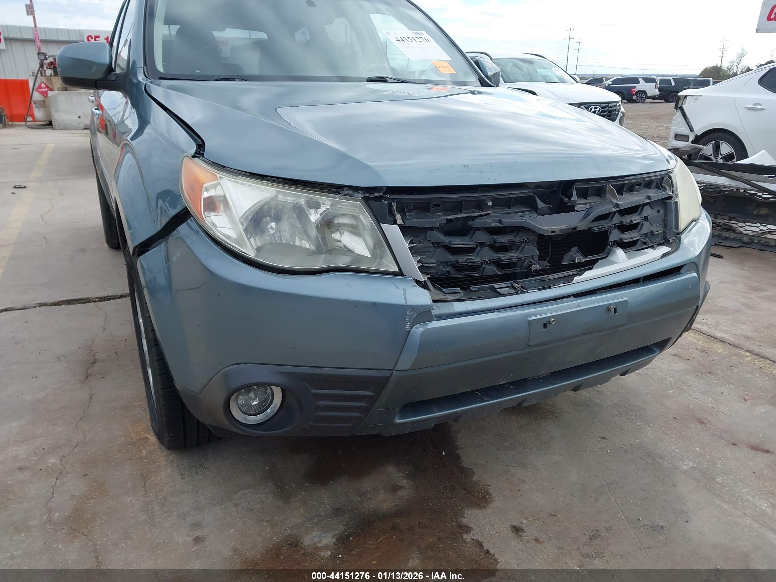 SUBARU FORESTER image 6