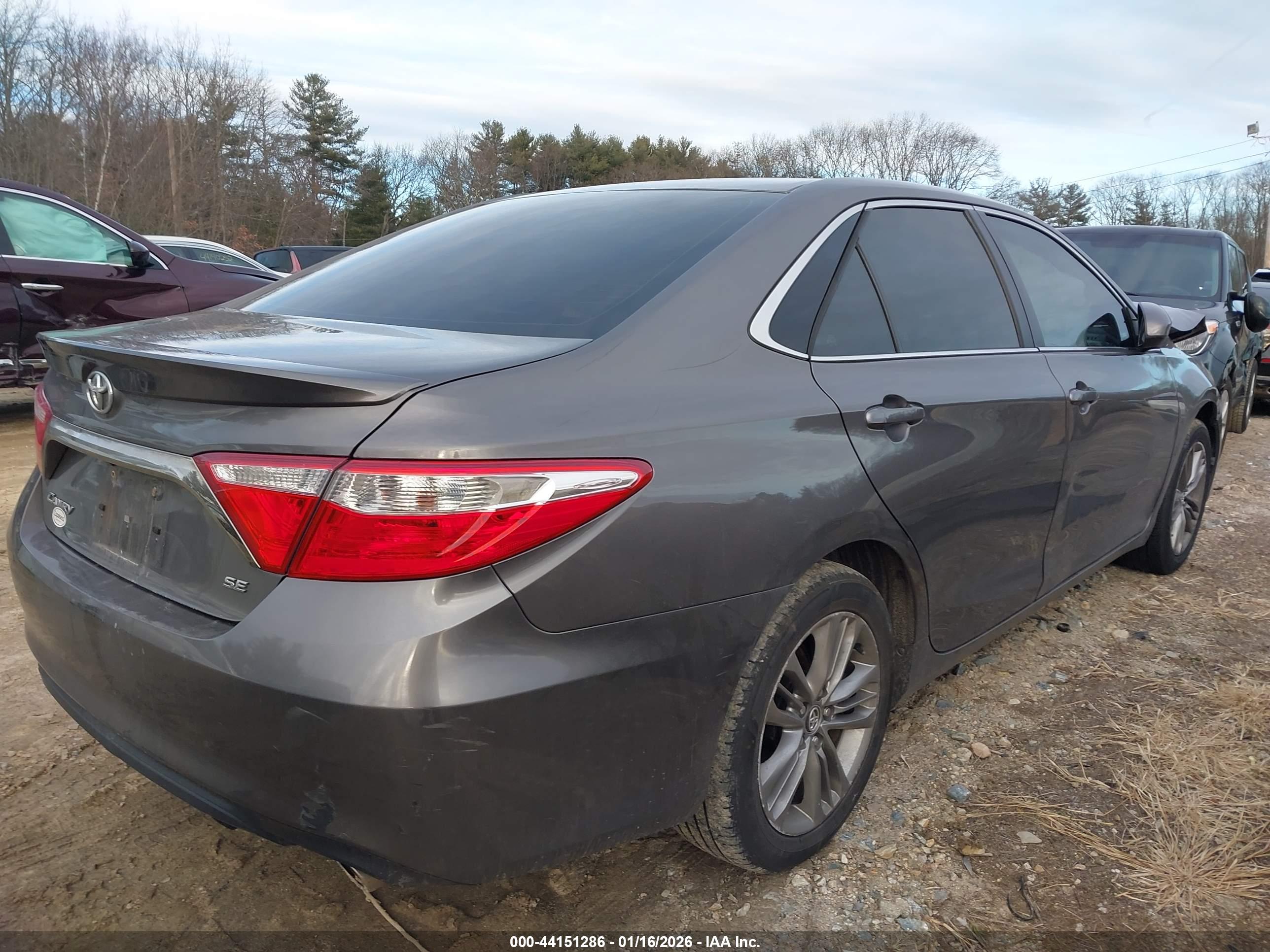 TOYOTA CAMRY image 4
