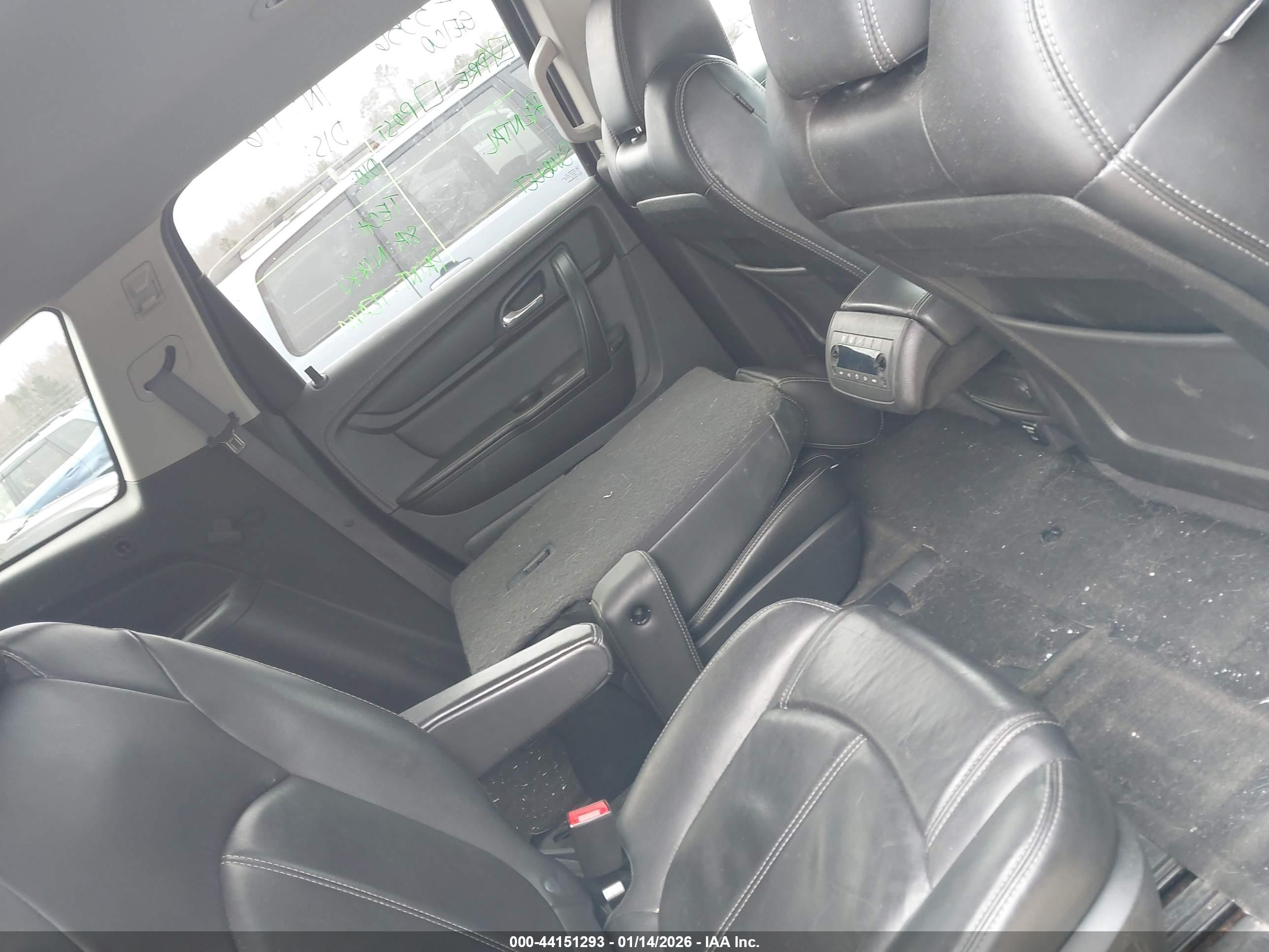 CHEVROLET TRAVERSE image 8