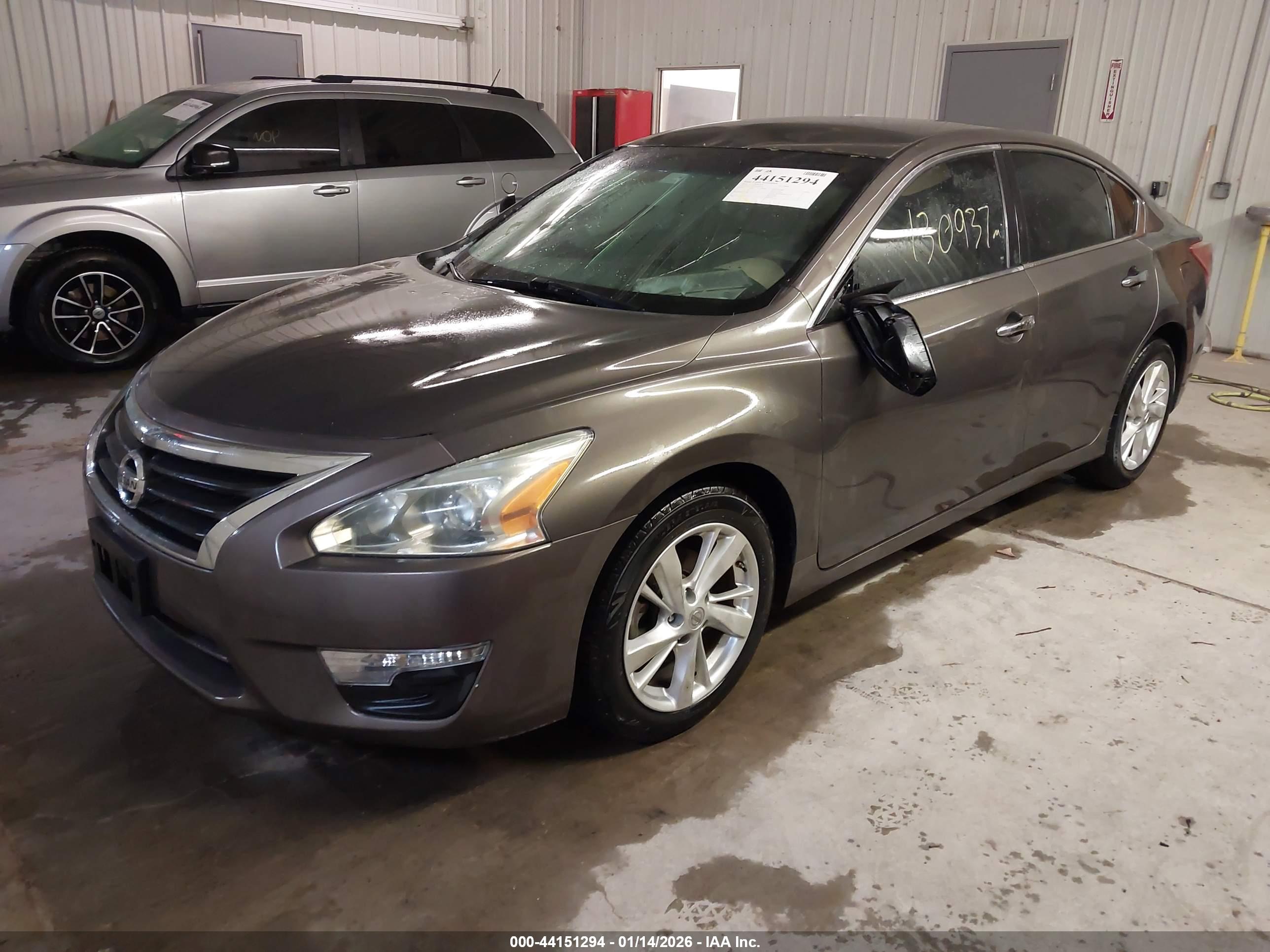 NISSAN ALTIMA image 2