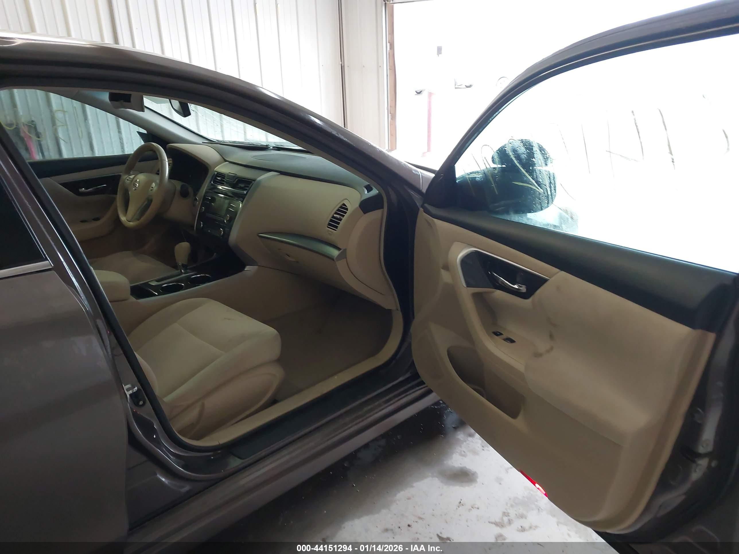 NISSAN ALTIMA image 5
