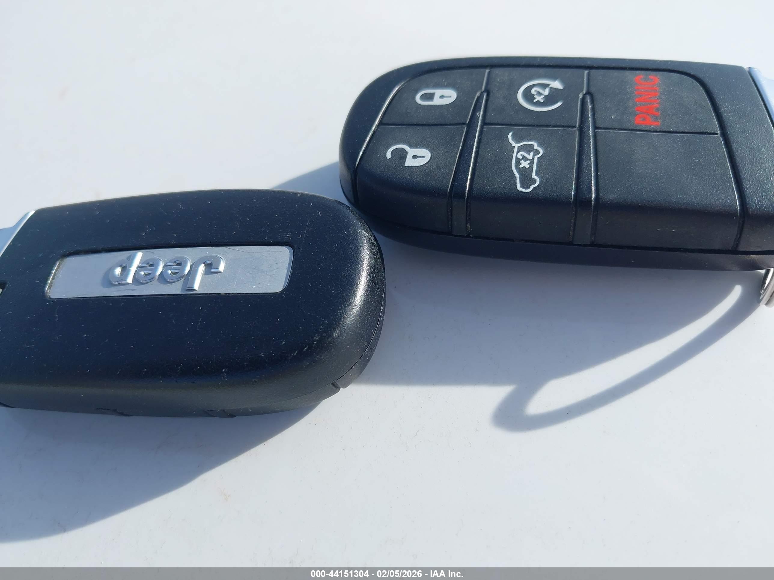 JEEP GRAND image 11