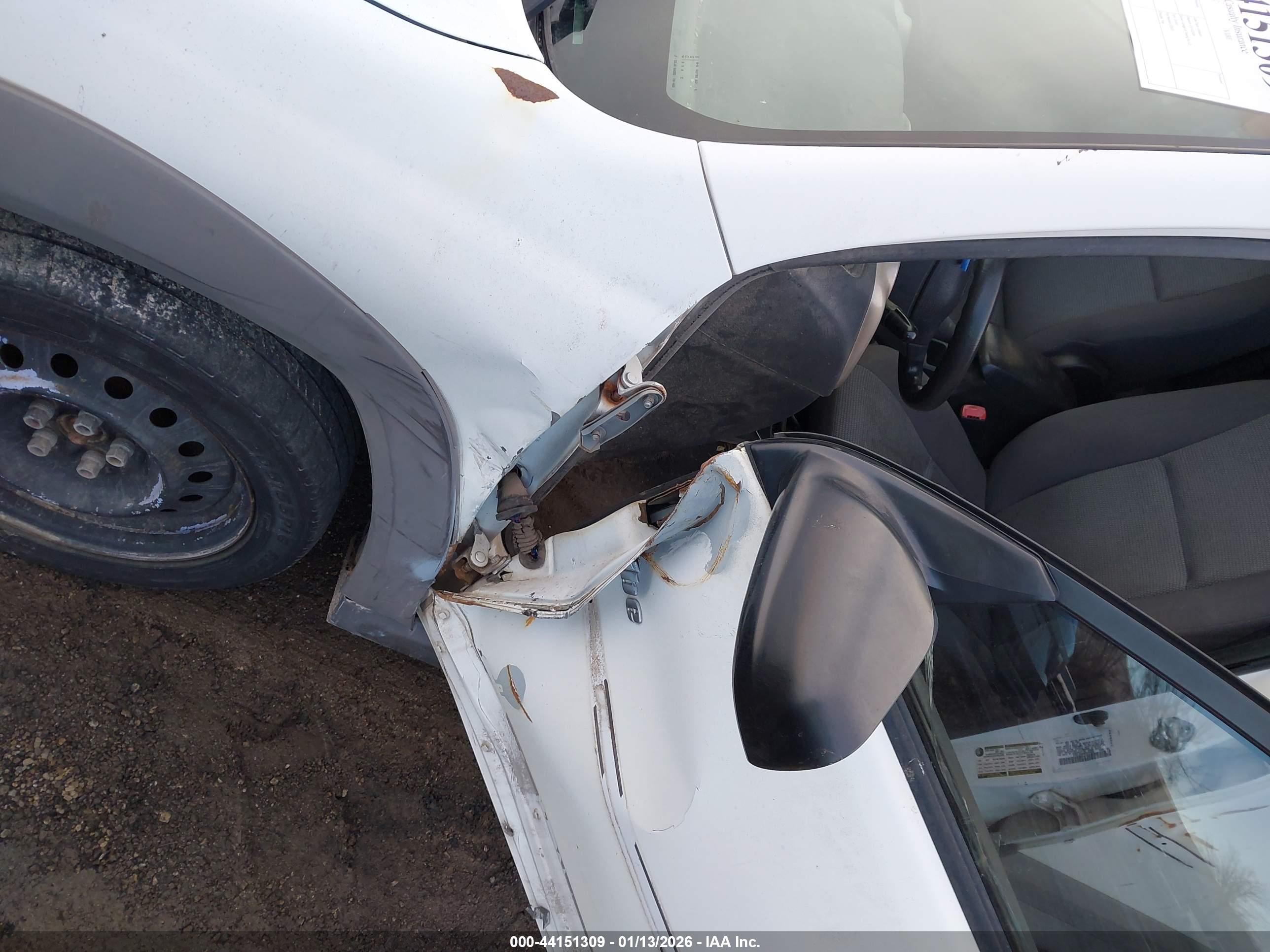 PONTIAC VIBE image 6