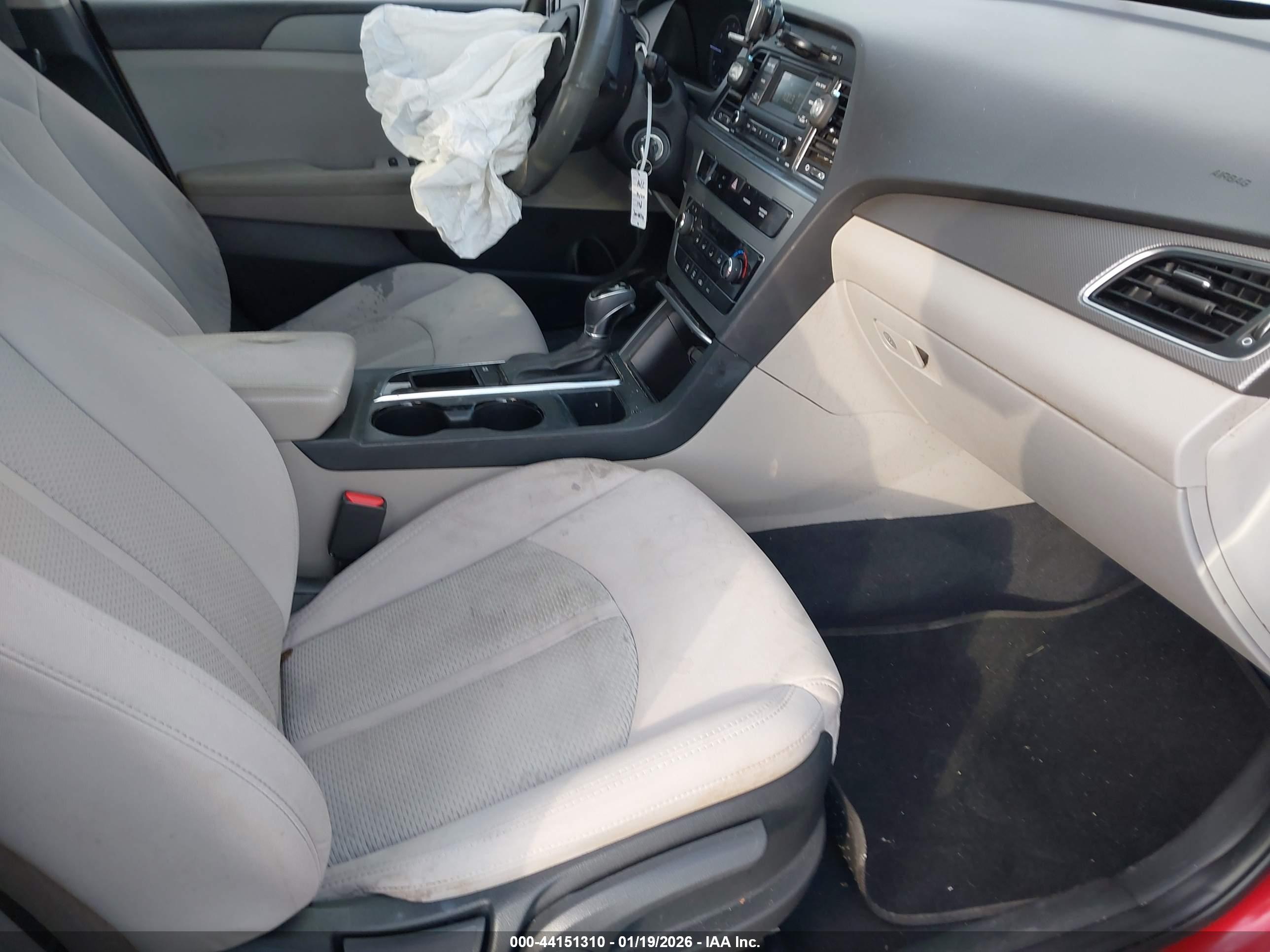 HYUNDAI SONATA image 5