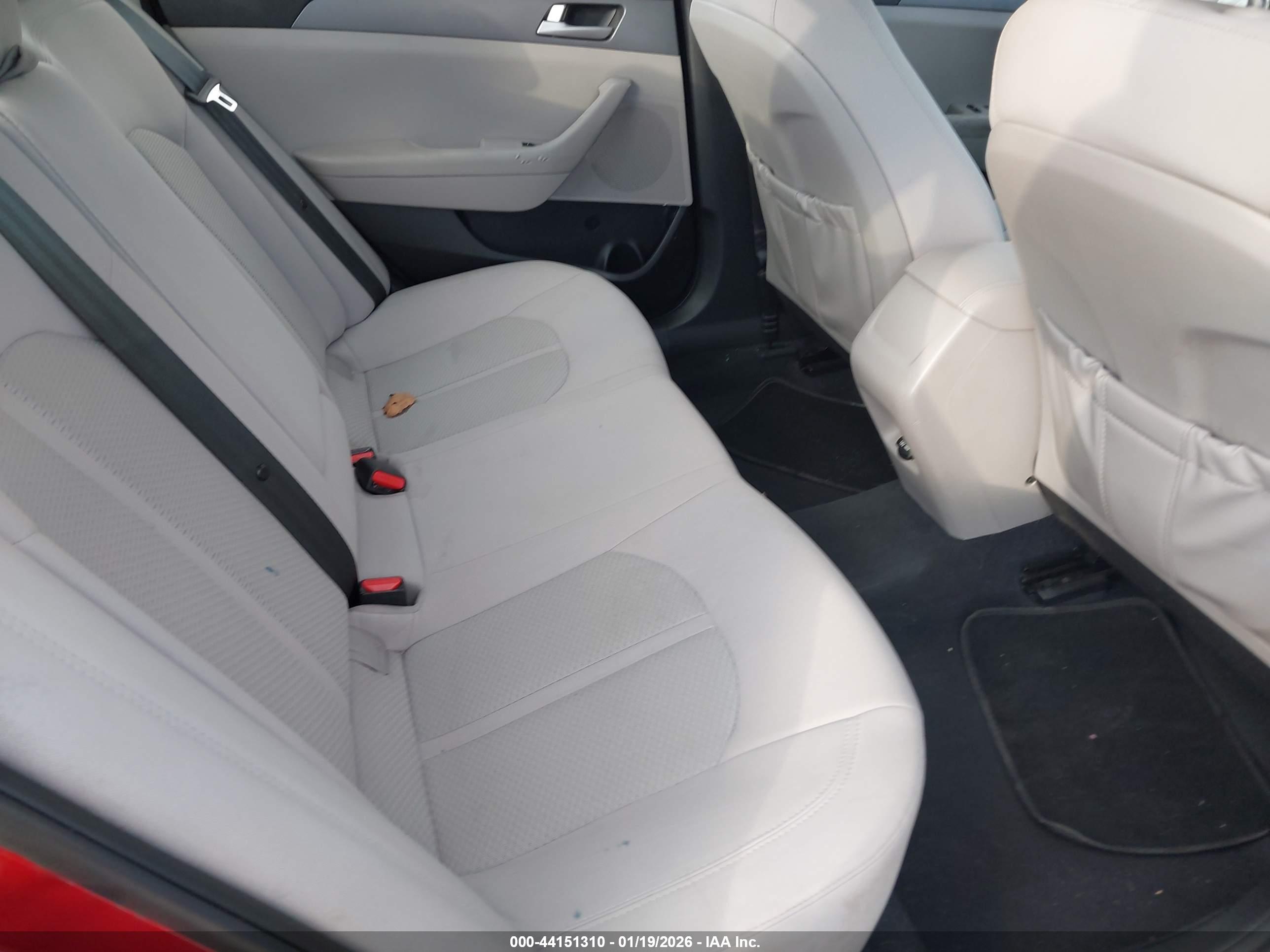 HYUNDAI SONATA image 8