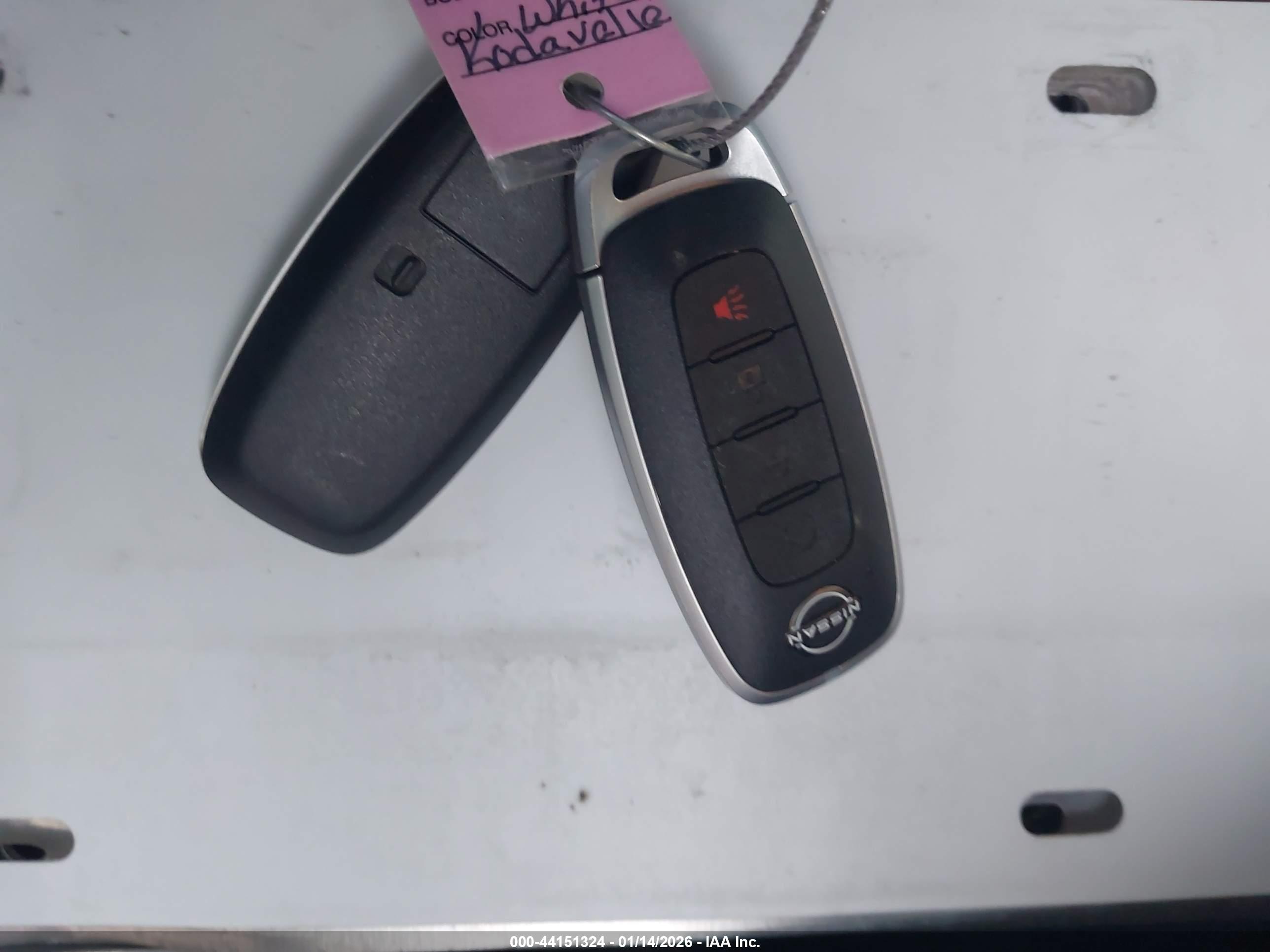 NISSAN ROGUE image 11