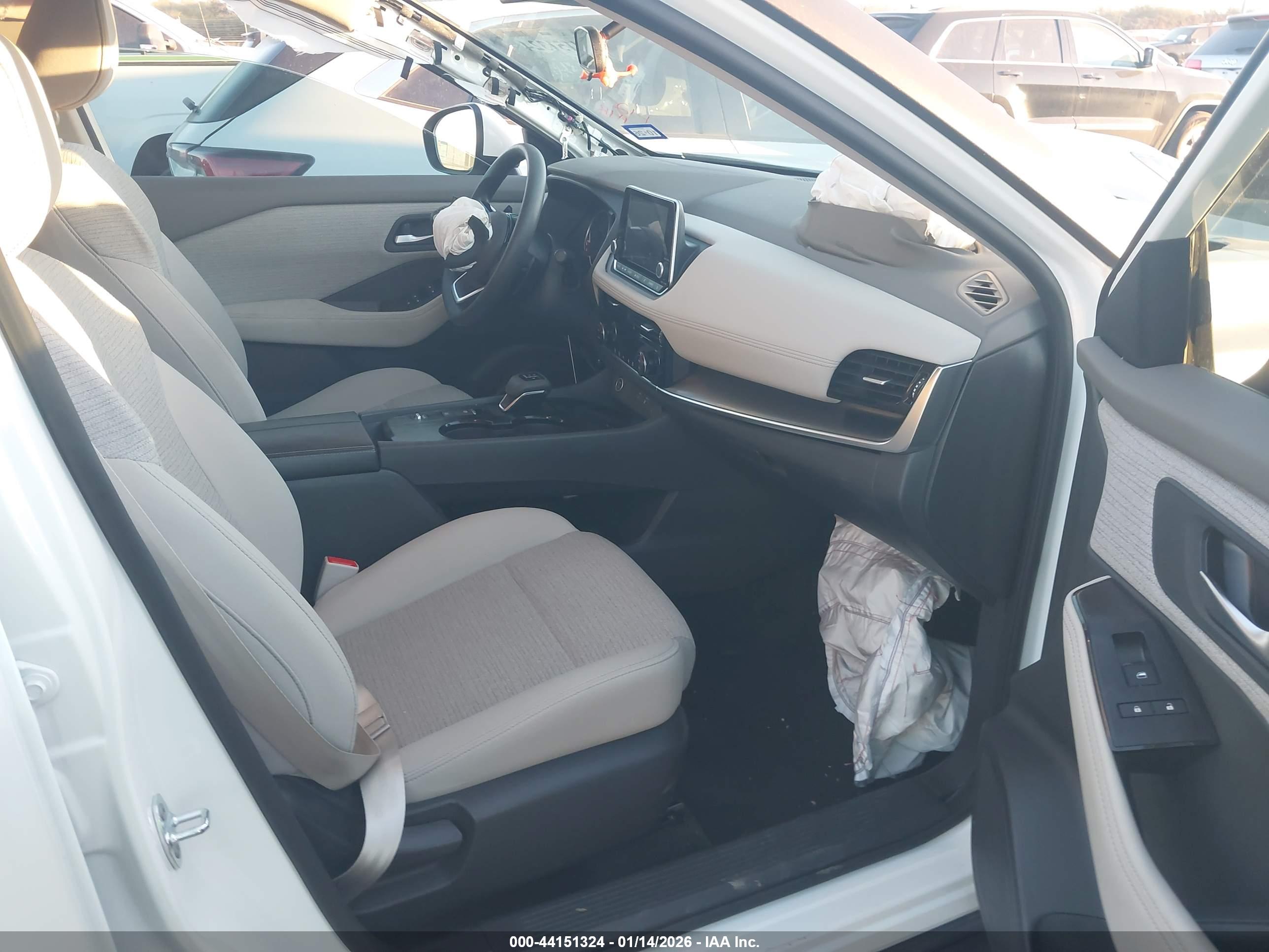 NISSAN ROGUE image 5