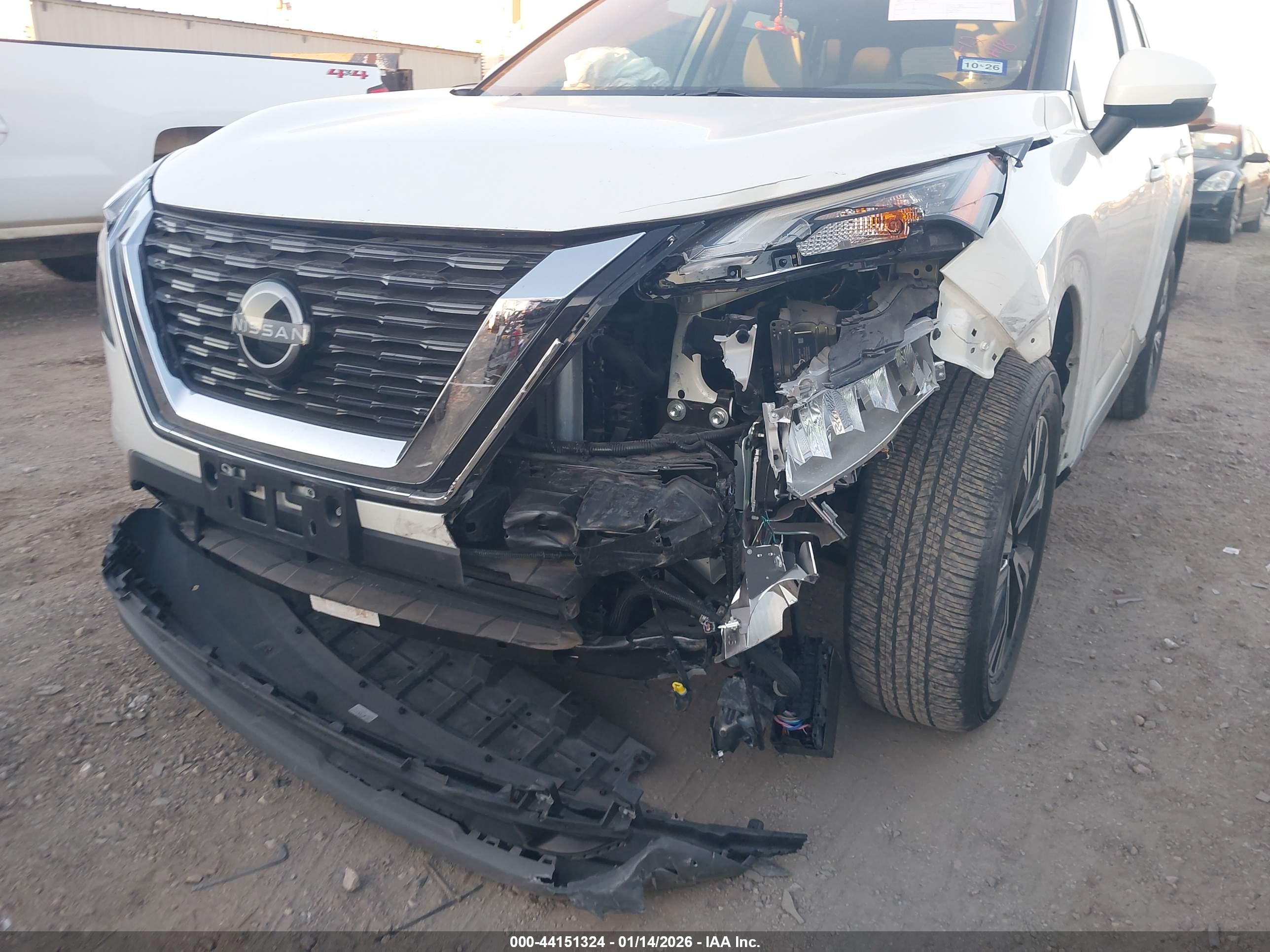 NISSAN ROGUE image 6