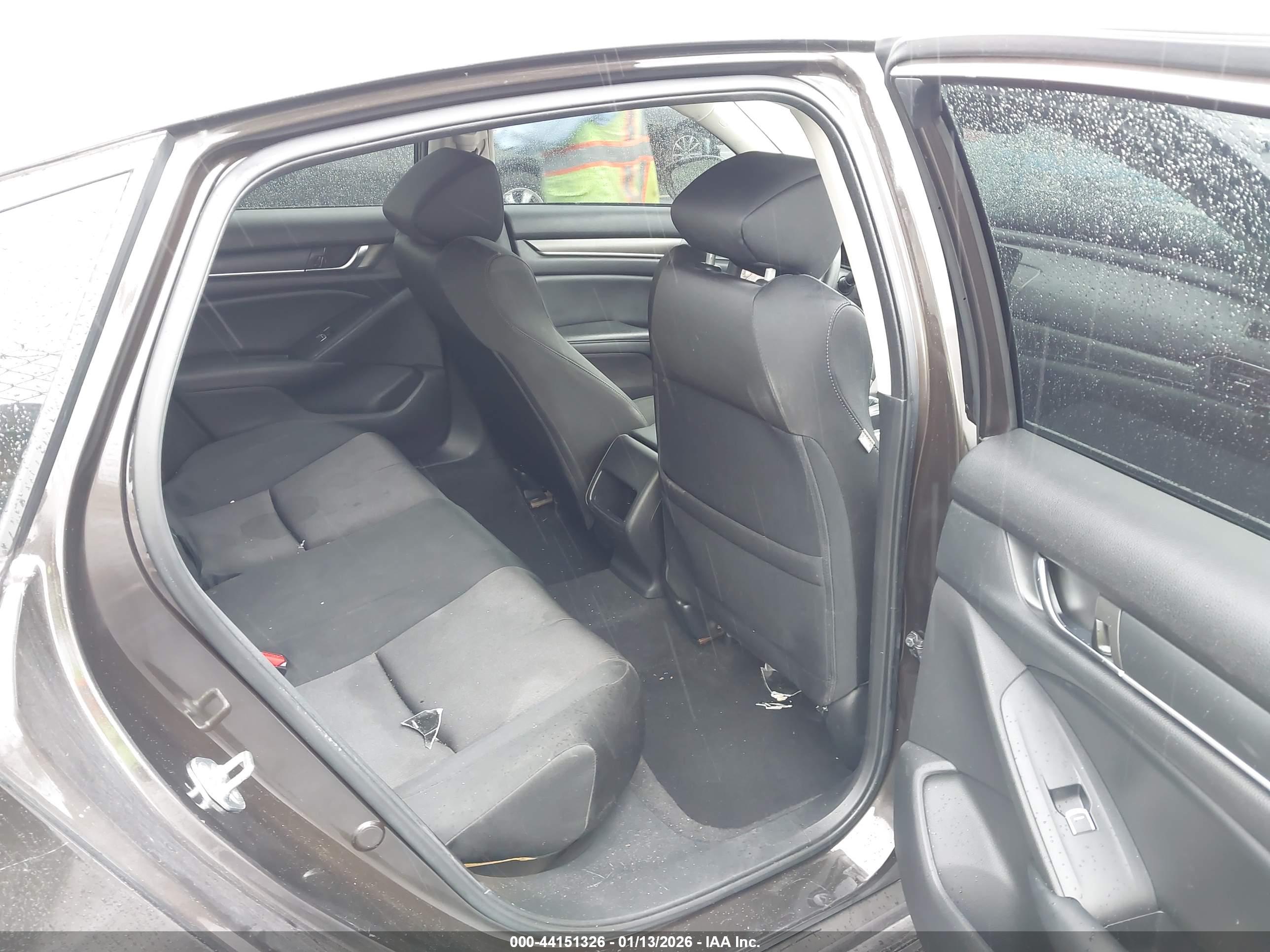 HONDA ACCORD image 8