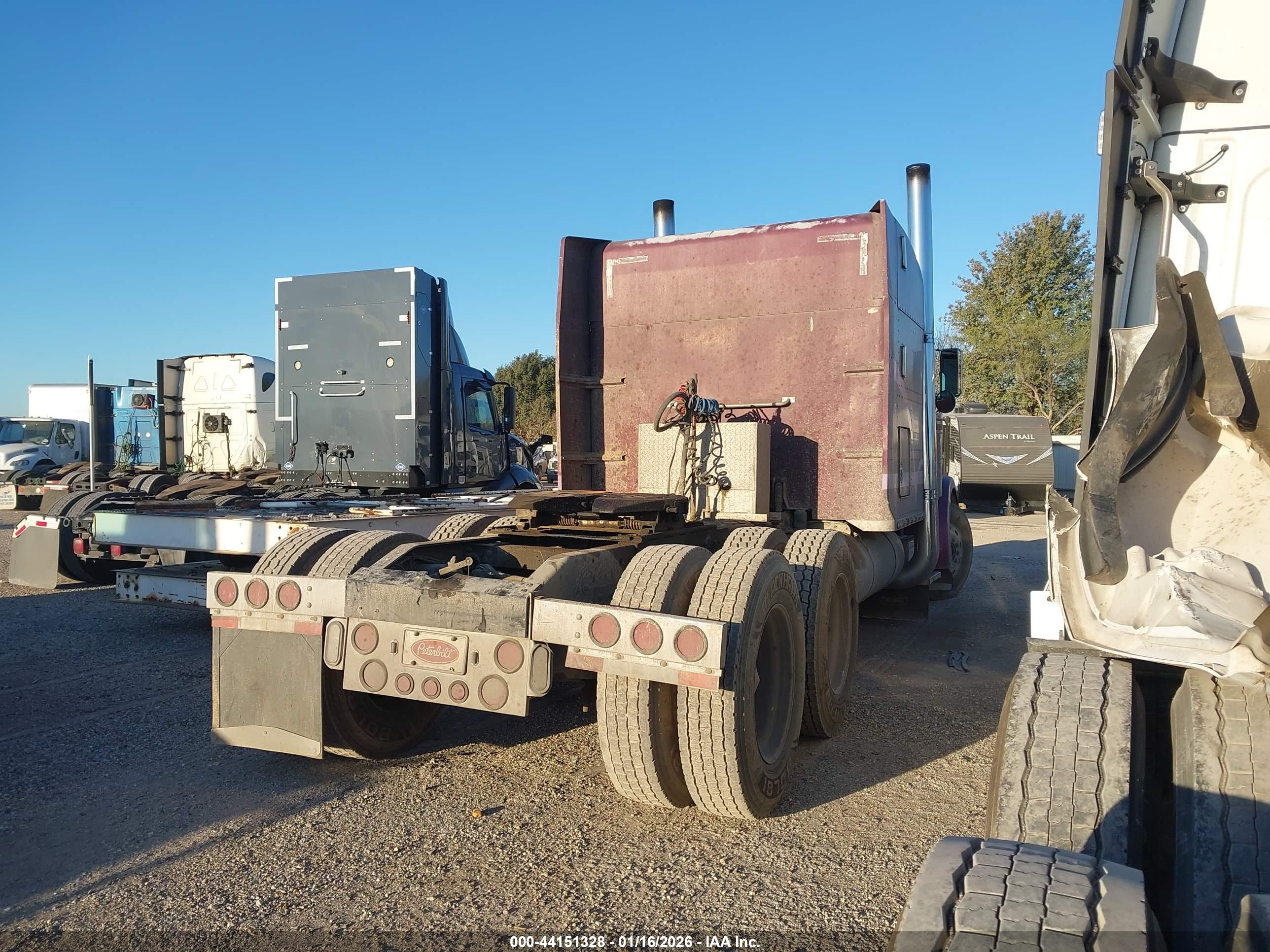 PETERBILT 379 image 4