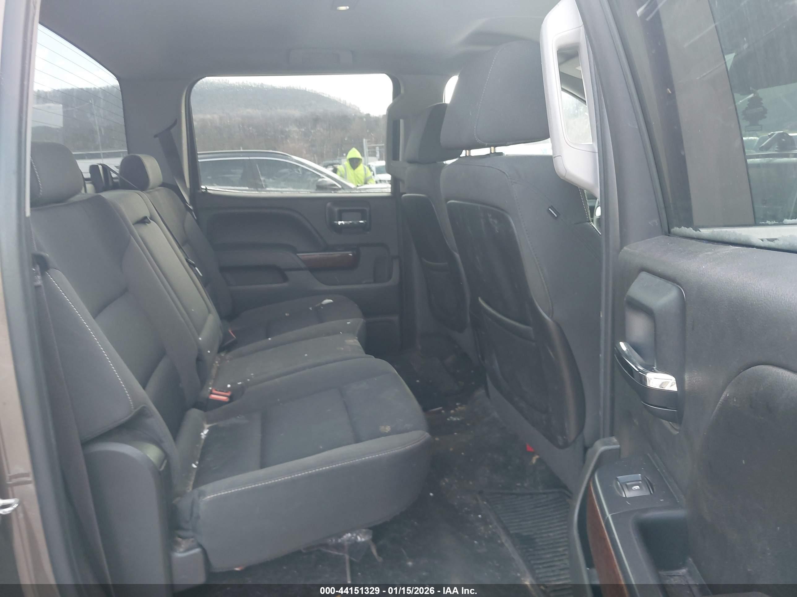 GMC SIERRA image 8