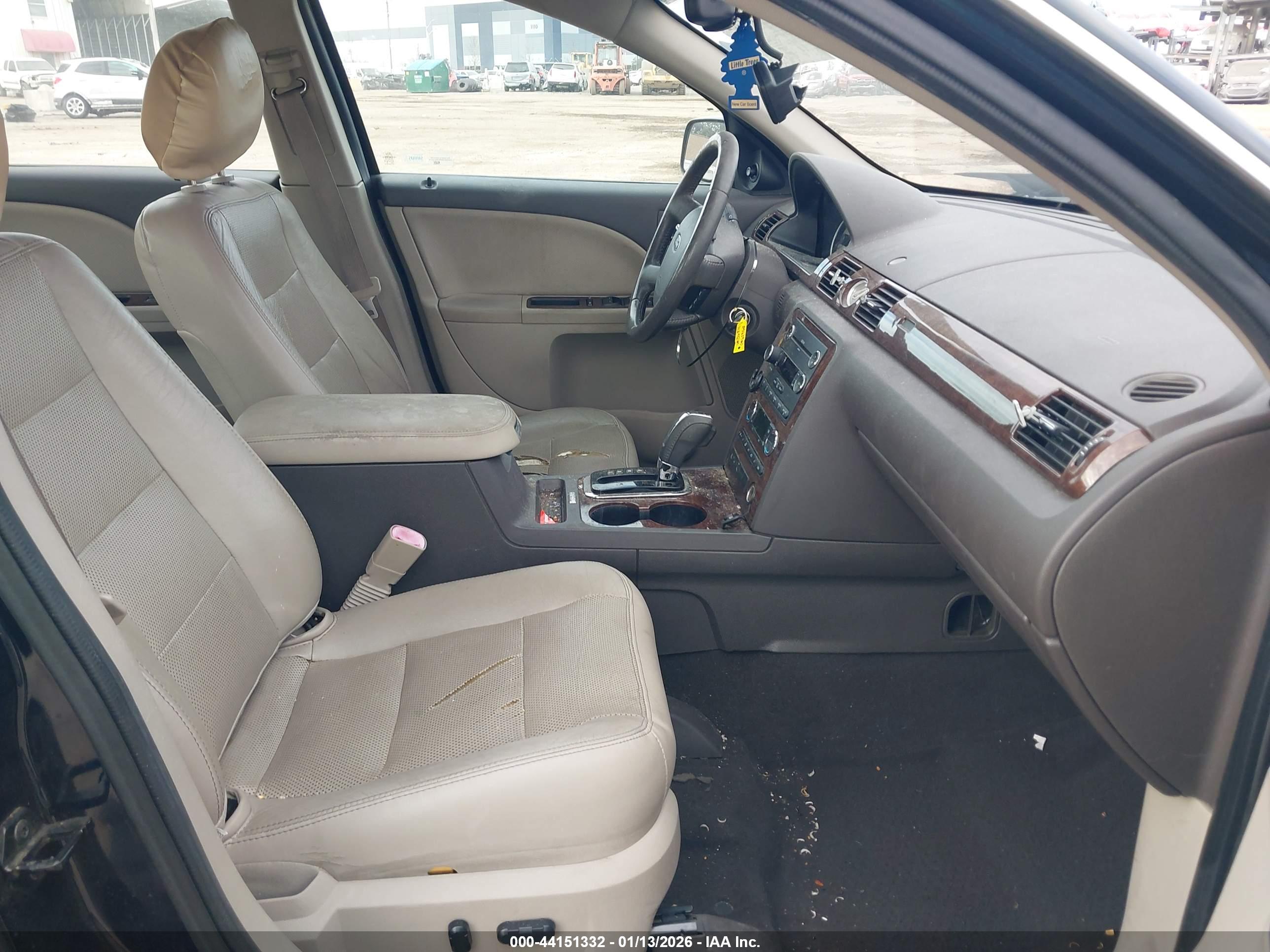 FORD TAURUS image 5