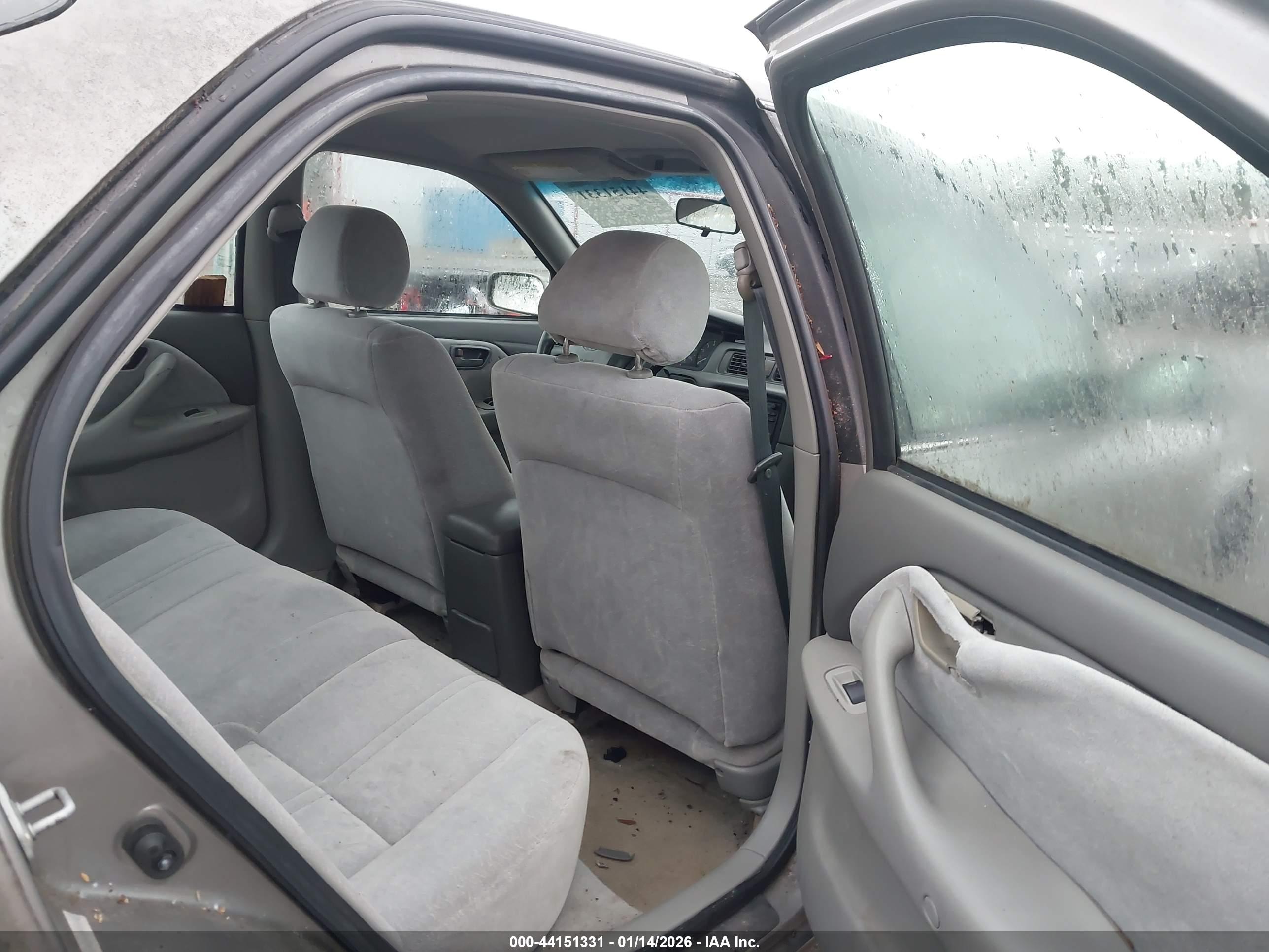 TOYOTA CAMRY image 8