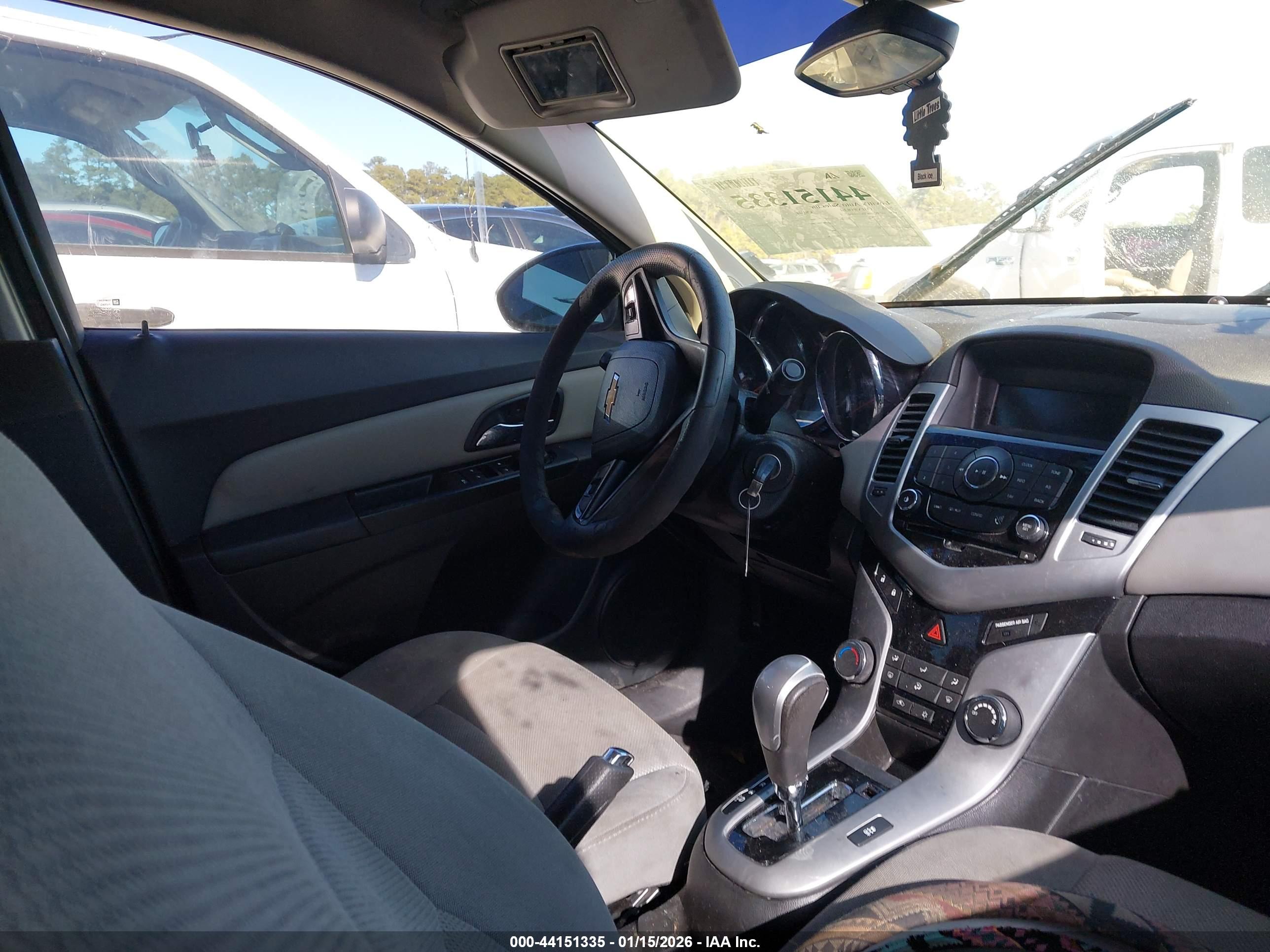CHEVROLET CRUZE image 5