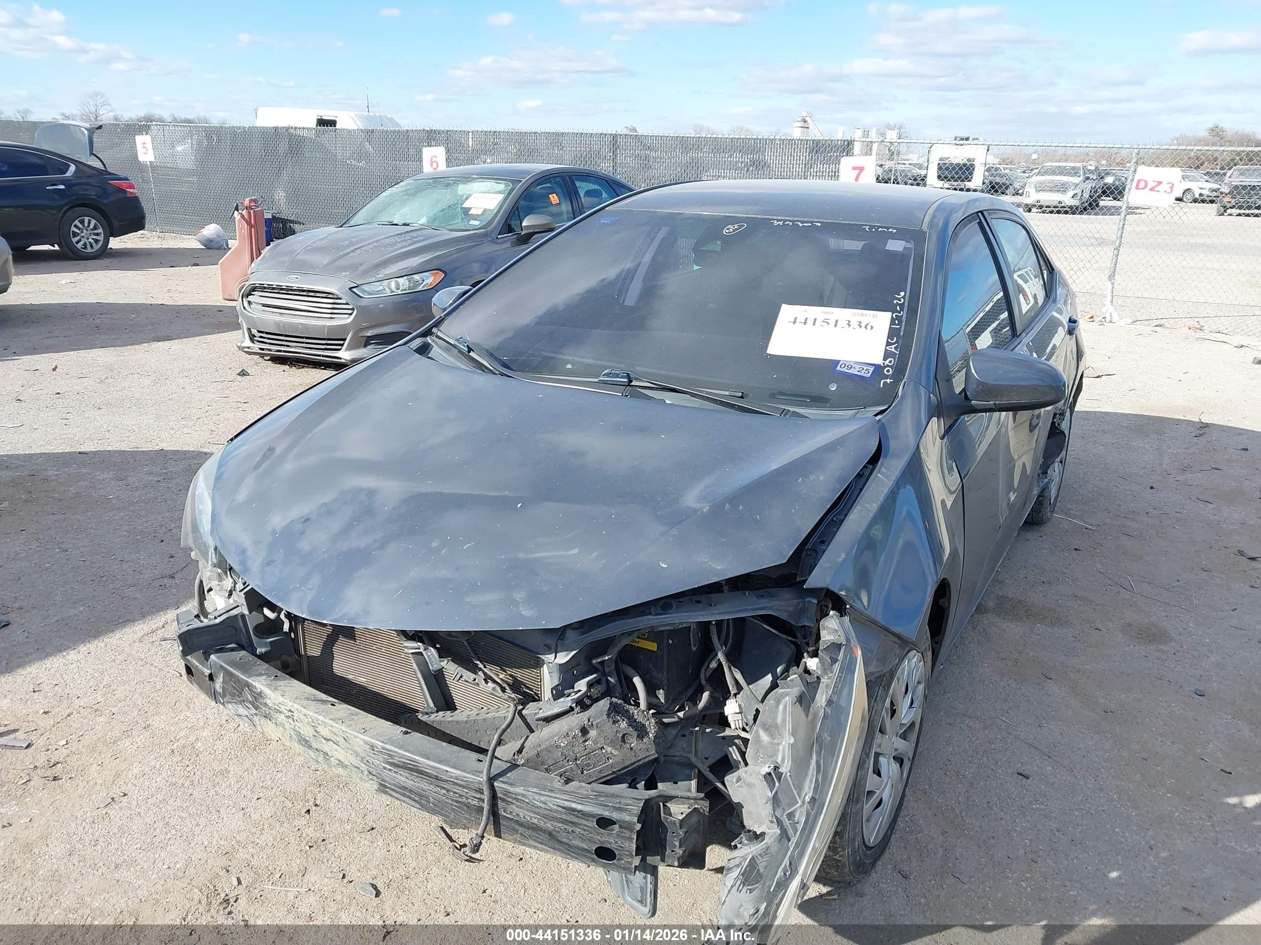 TOYOTA COROLLA image 2
