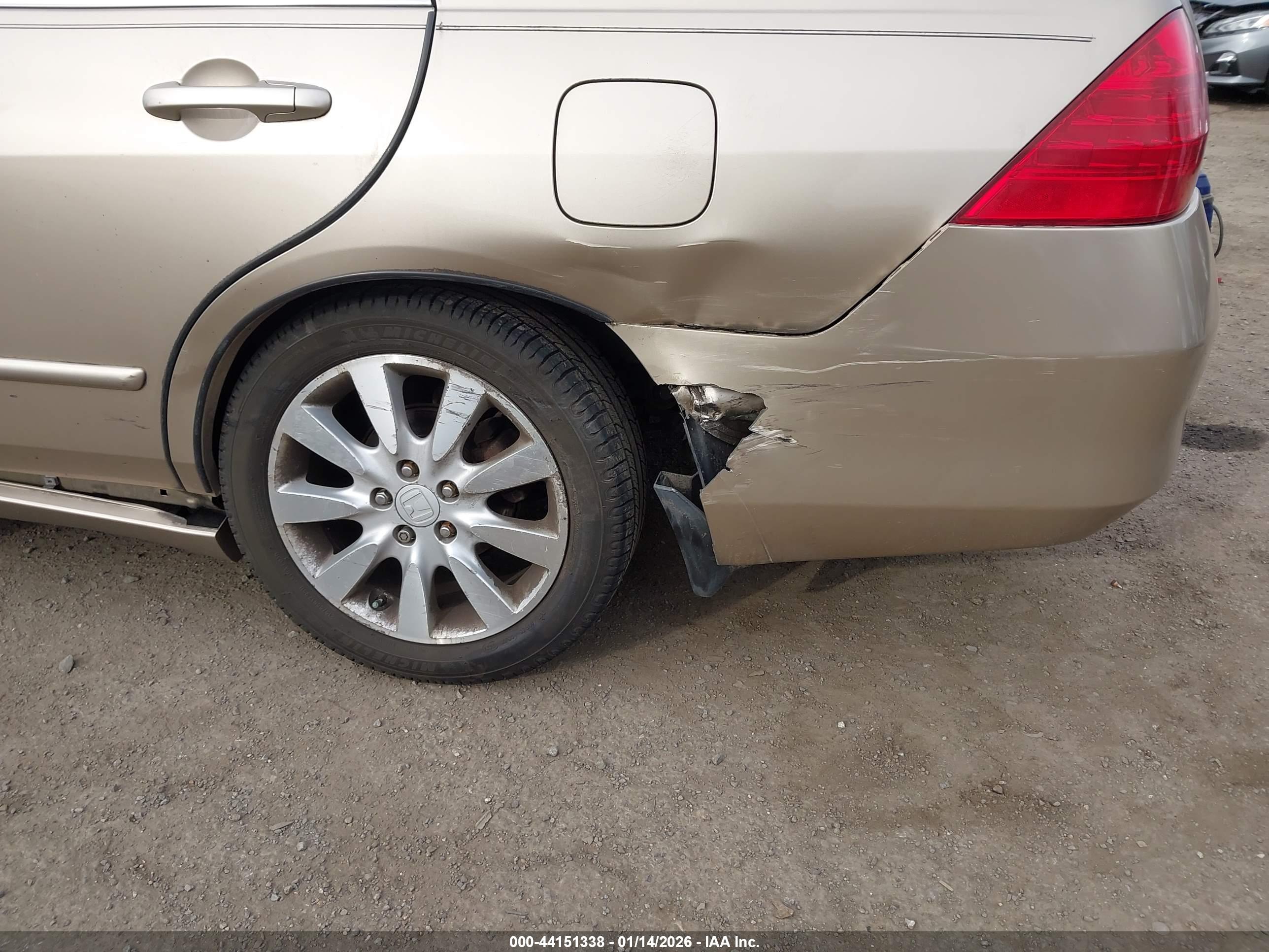 HONDA ACCORD image 6