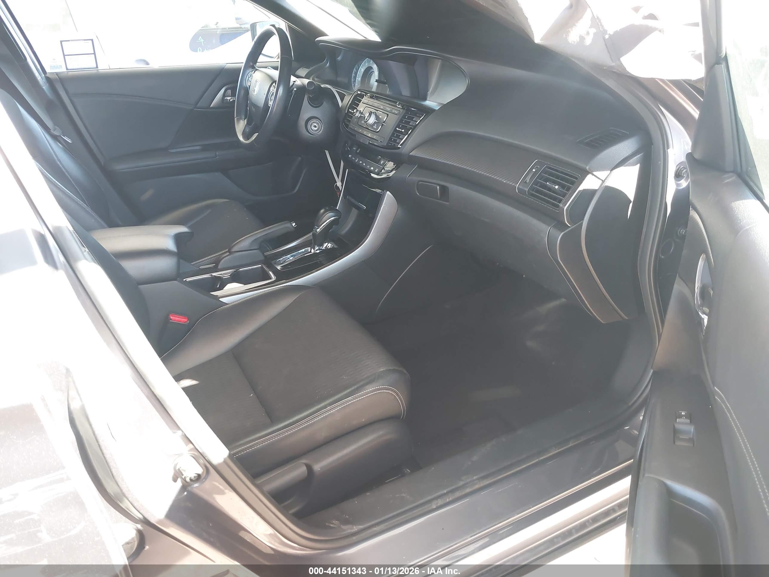 HONDA ACCORD image 5