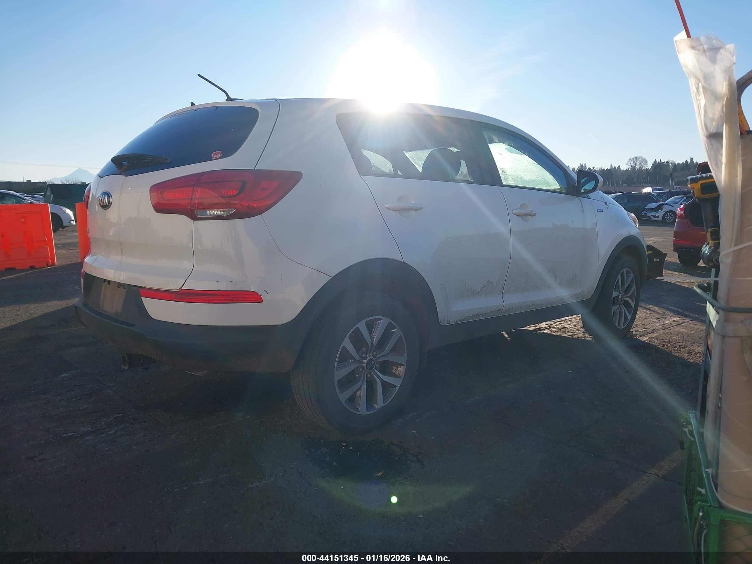 KIA SPORTAGE image 4