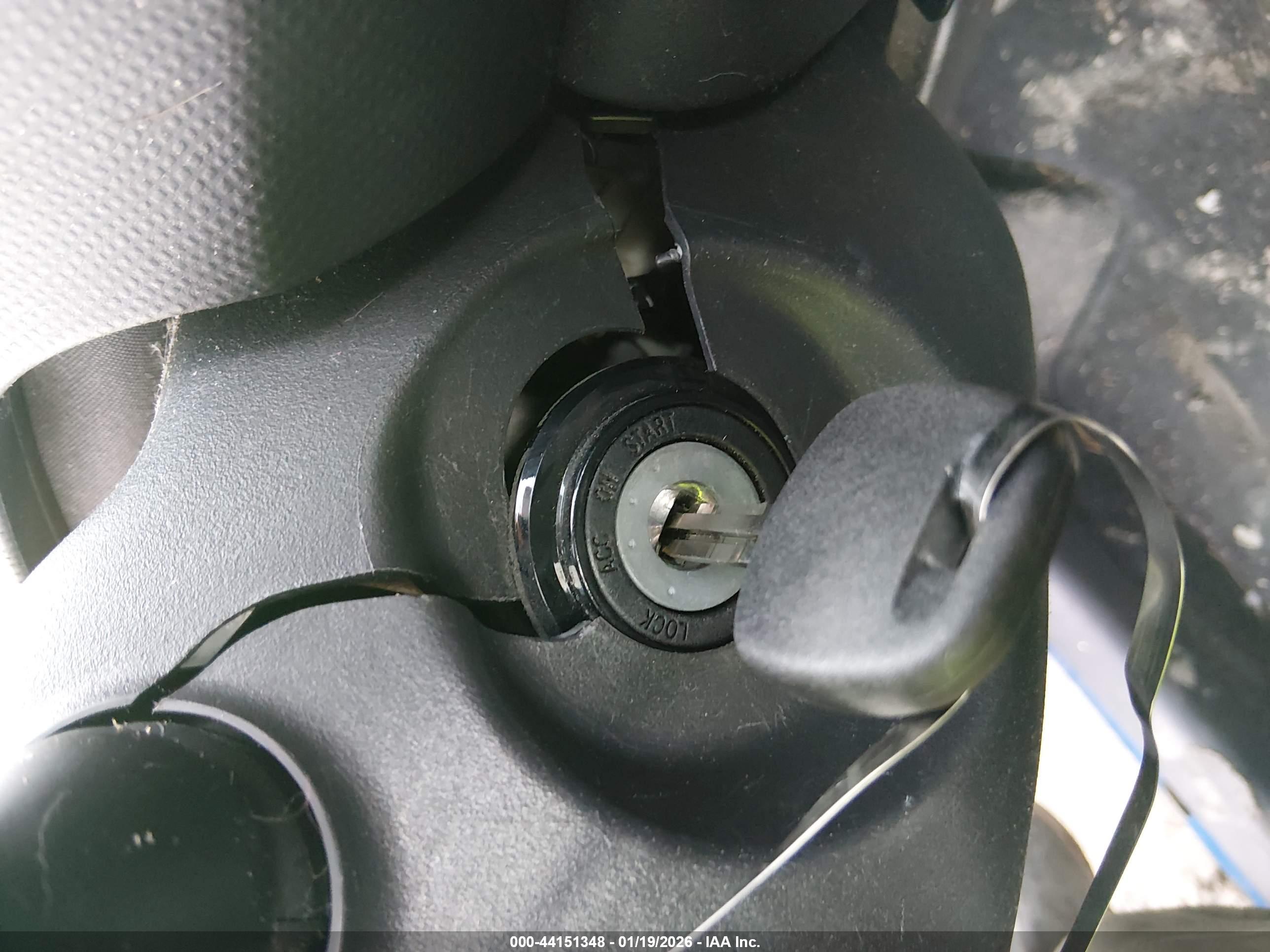 TOYOTA YARIS image 11