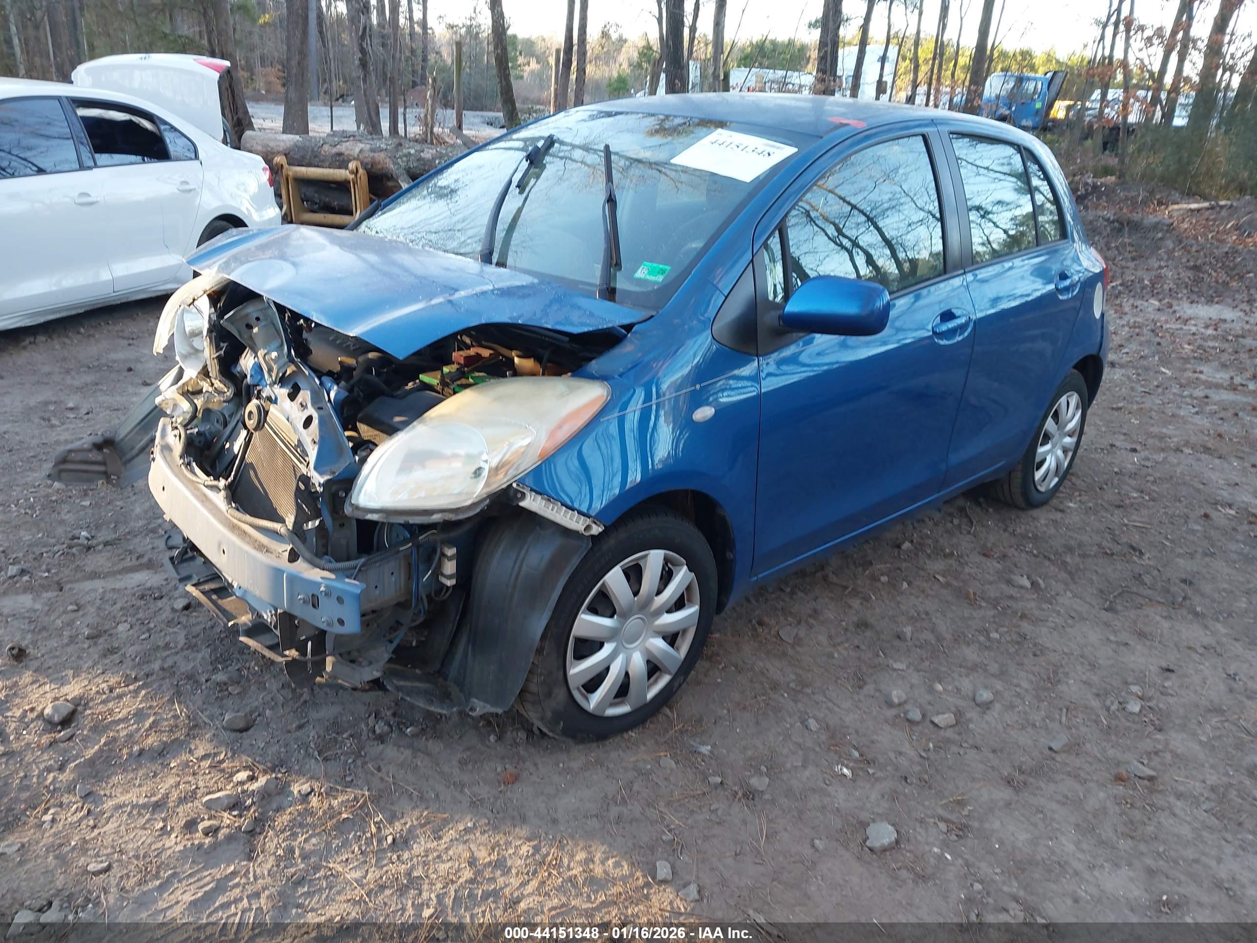 TOYOTA YARIS image 2