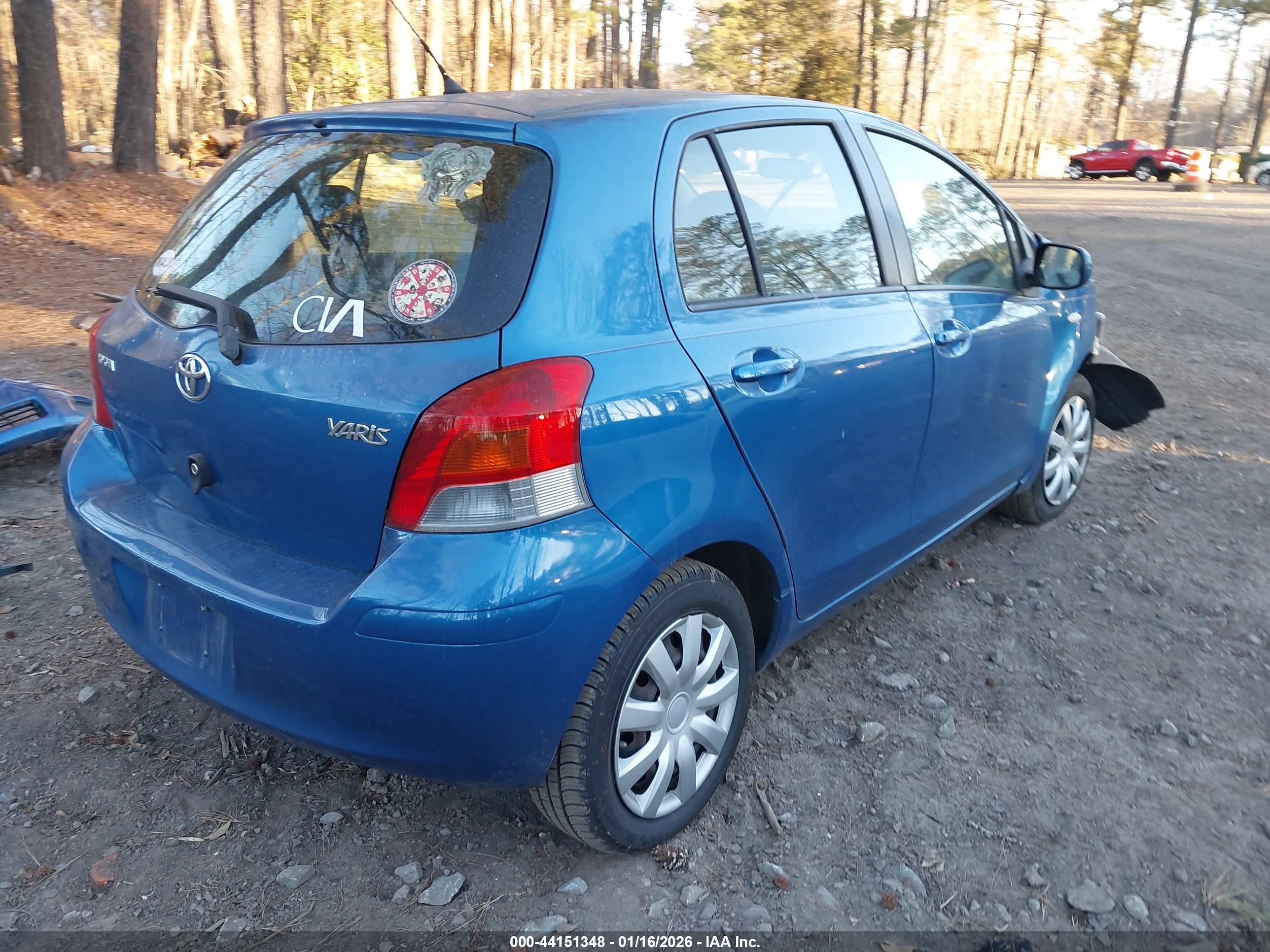 TOYOTA YARIS image 4