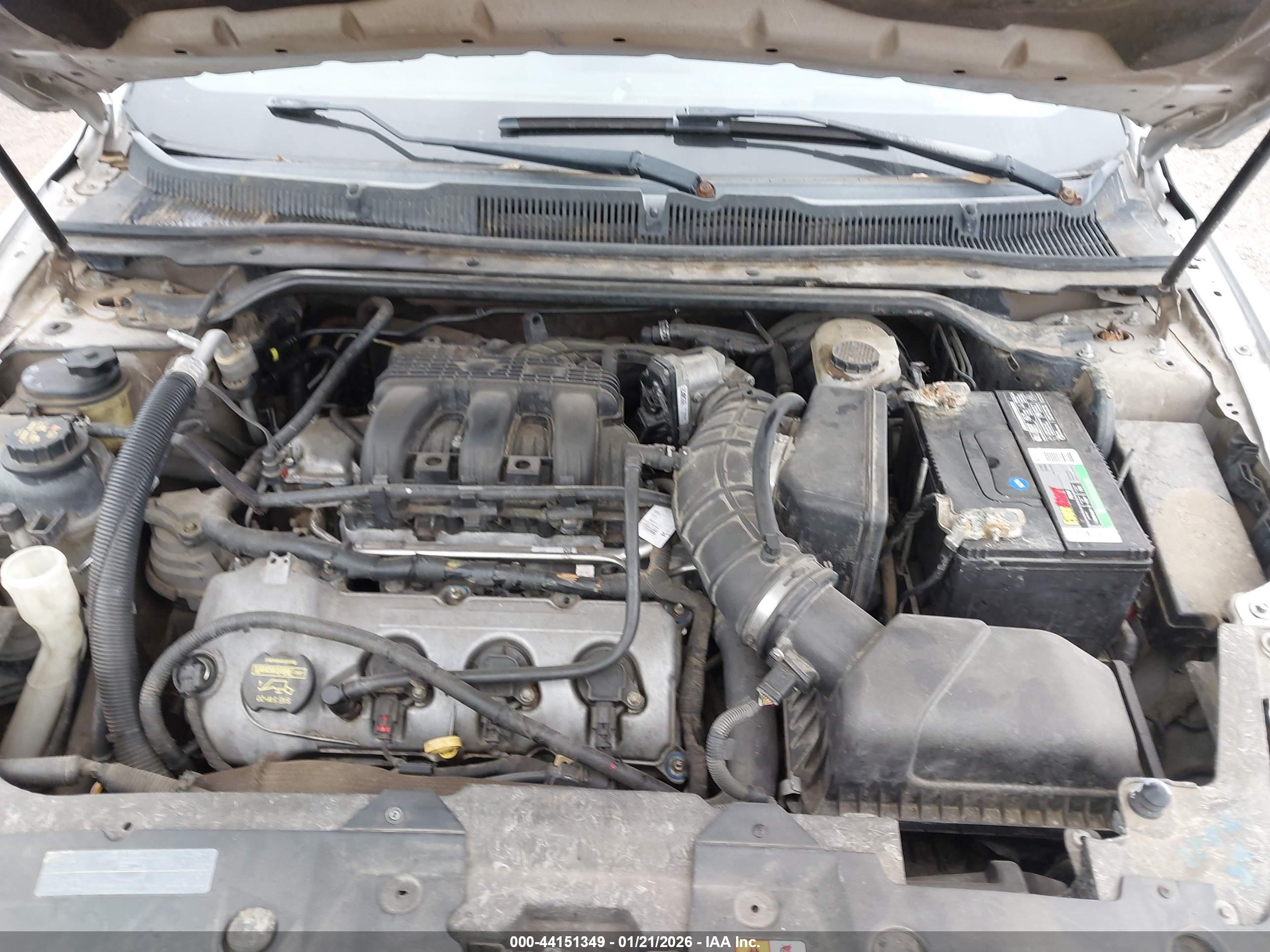 FORD TAURUS image 10