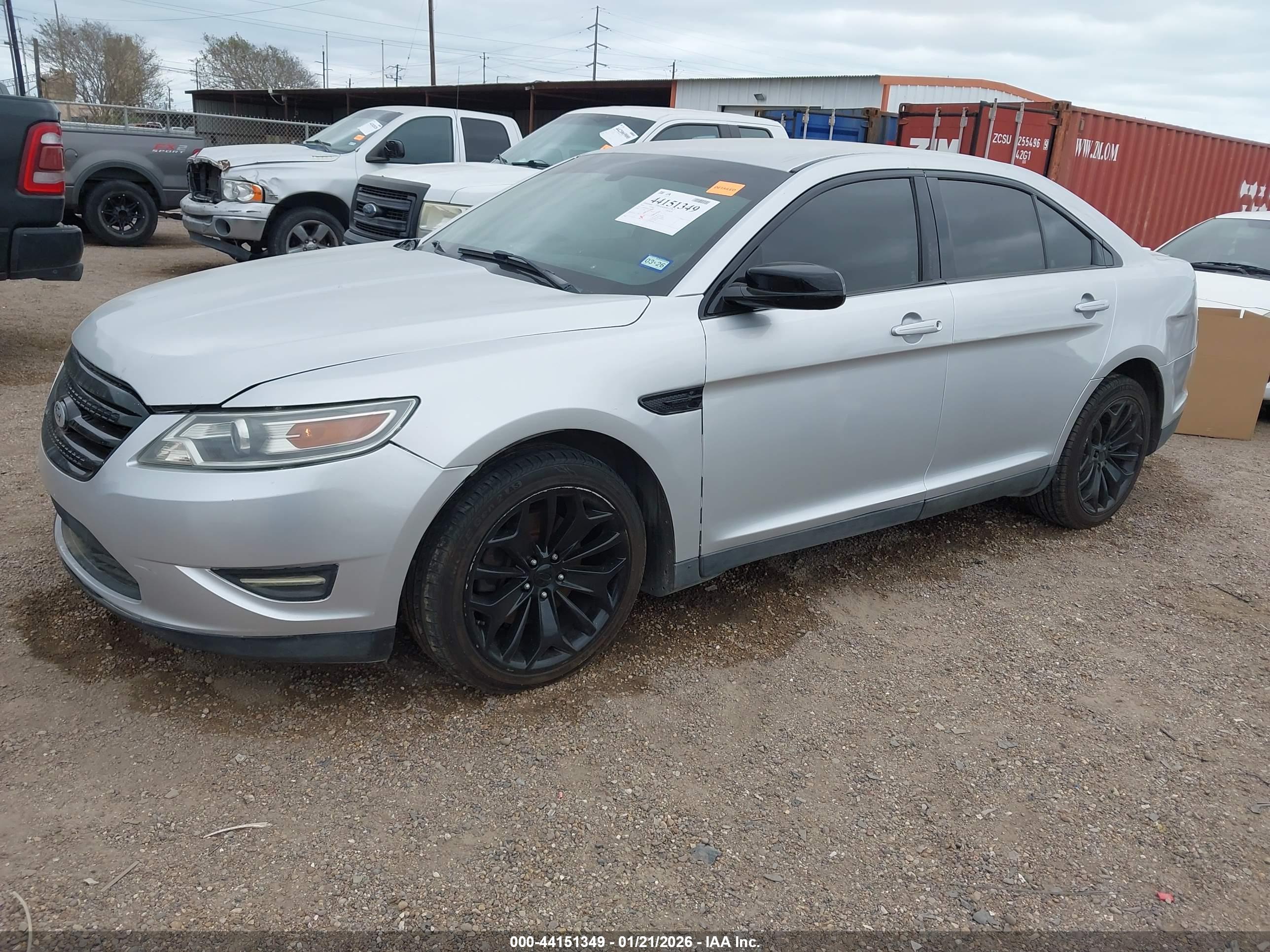 FORD TAURUS image 2