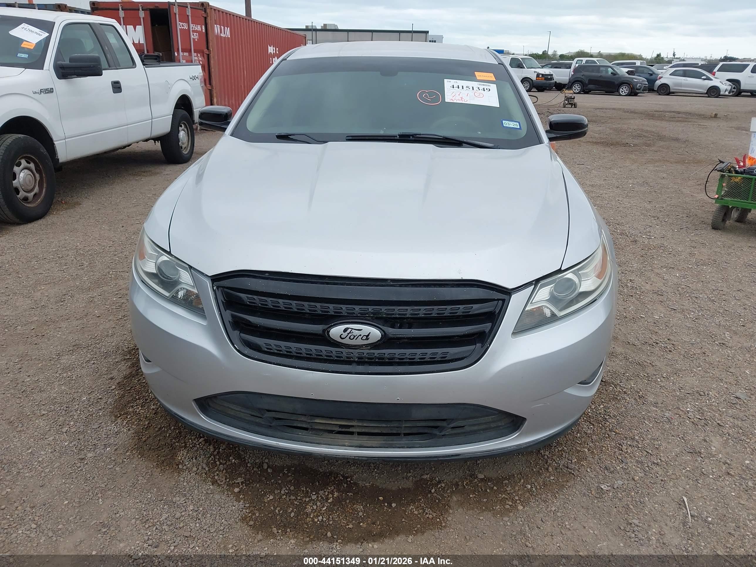 FORD TAURUS image 6