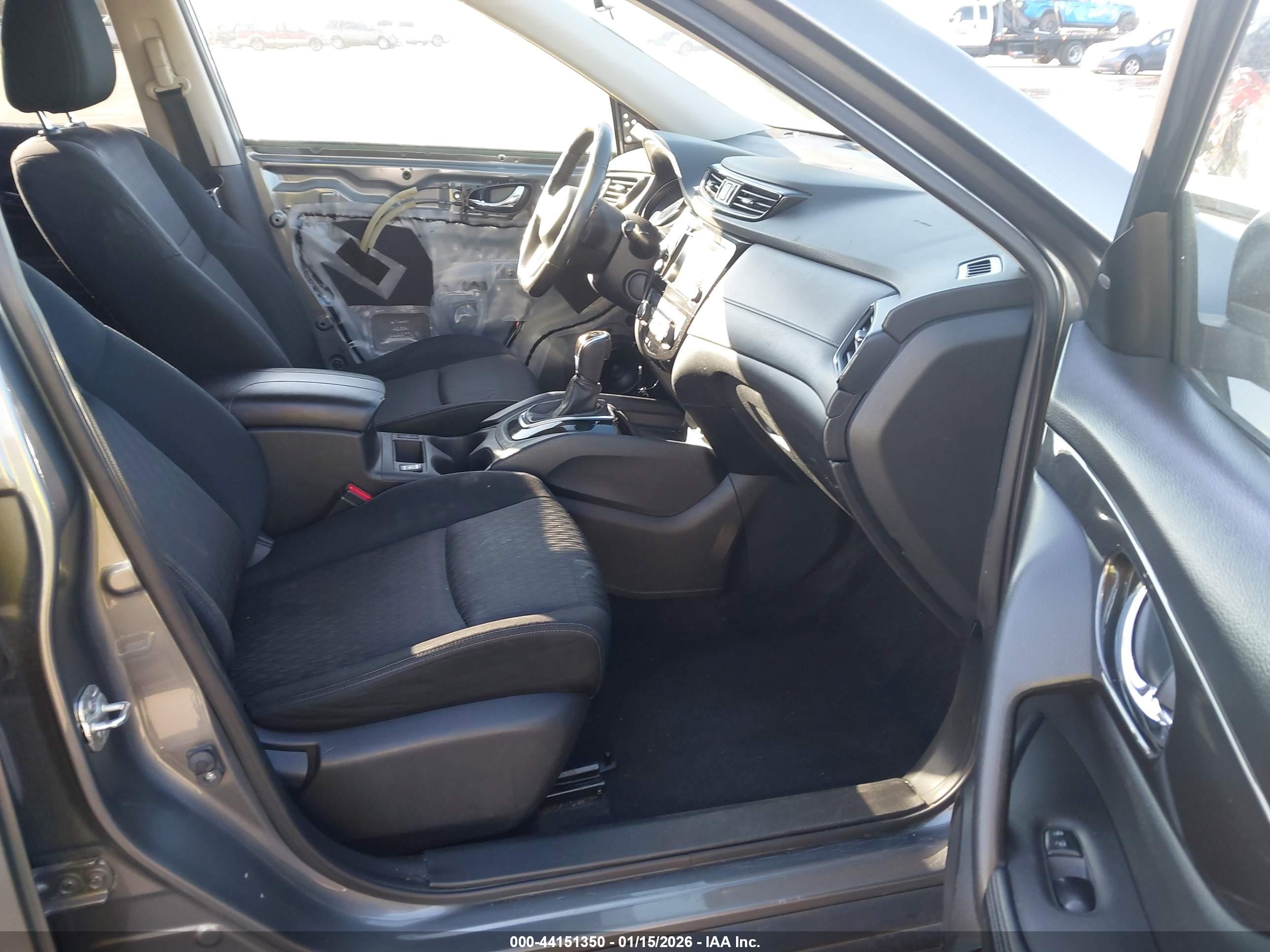 NISSAN ROGUE image 5