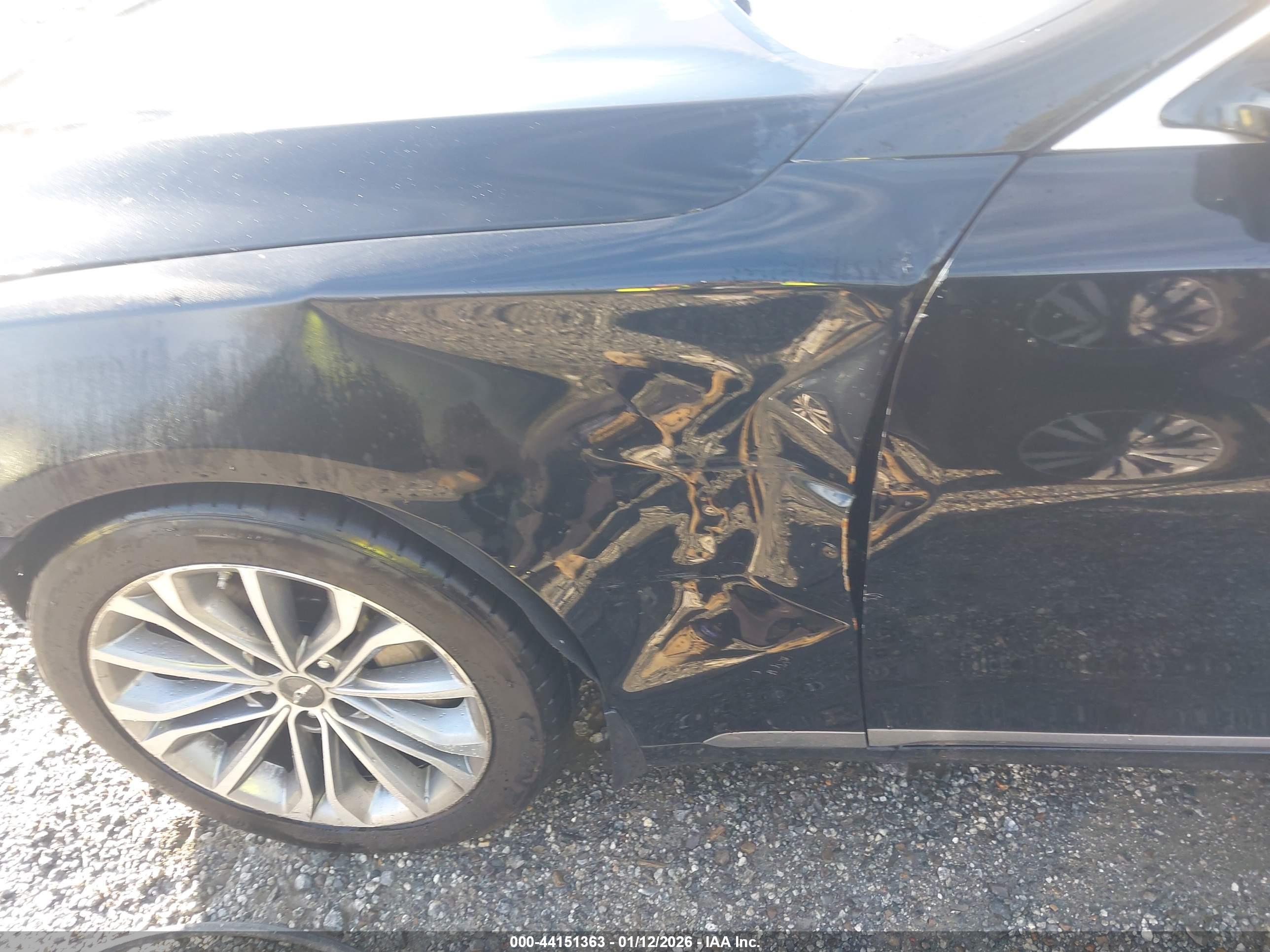 HYUNDAI GENESIS image 6