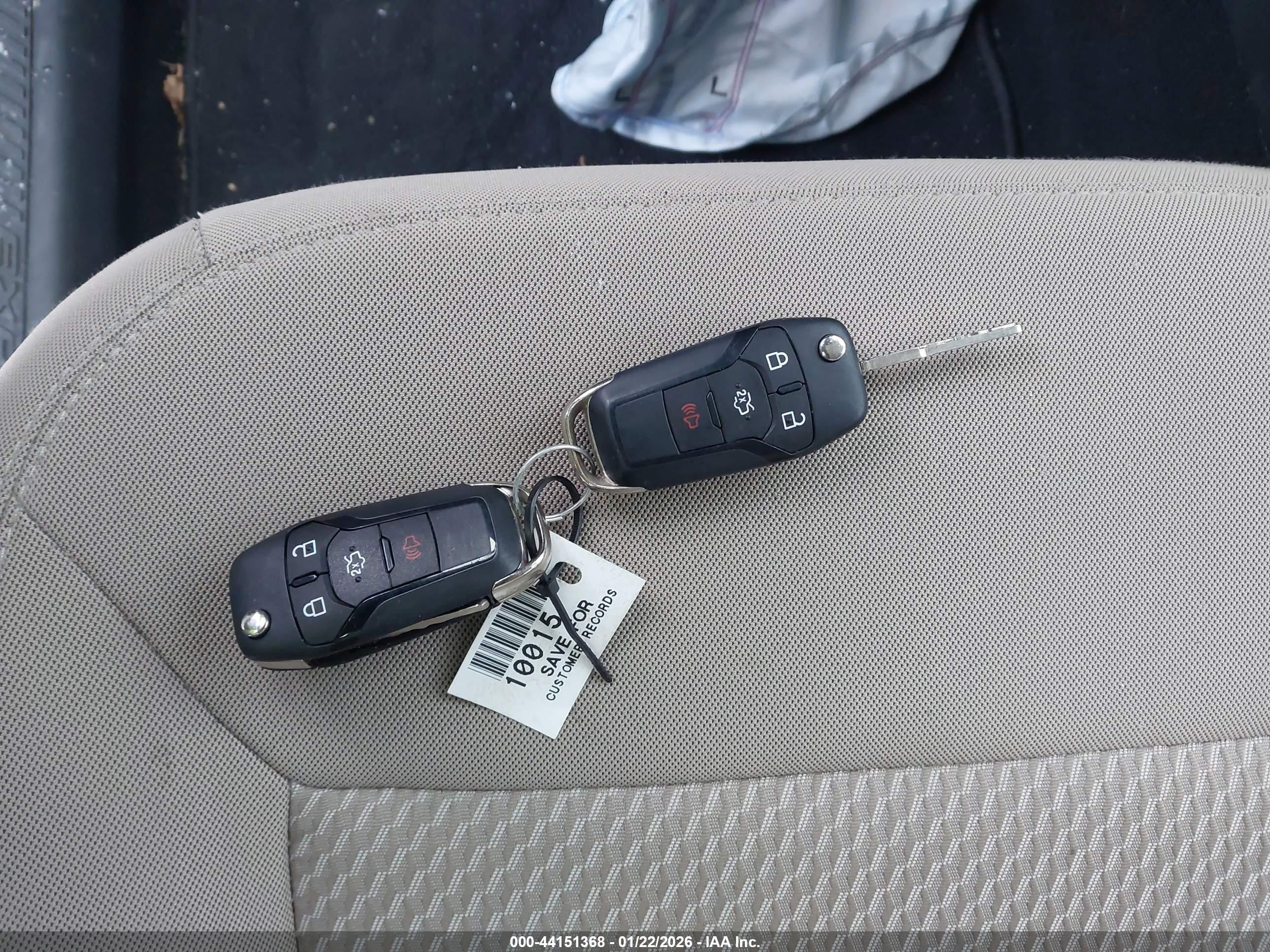 FORD EXPLORER image 11