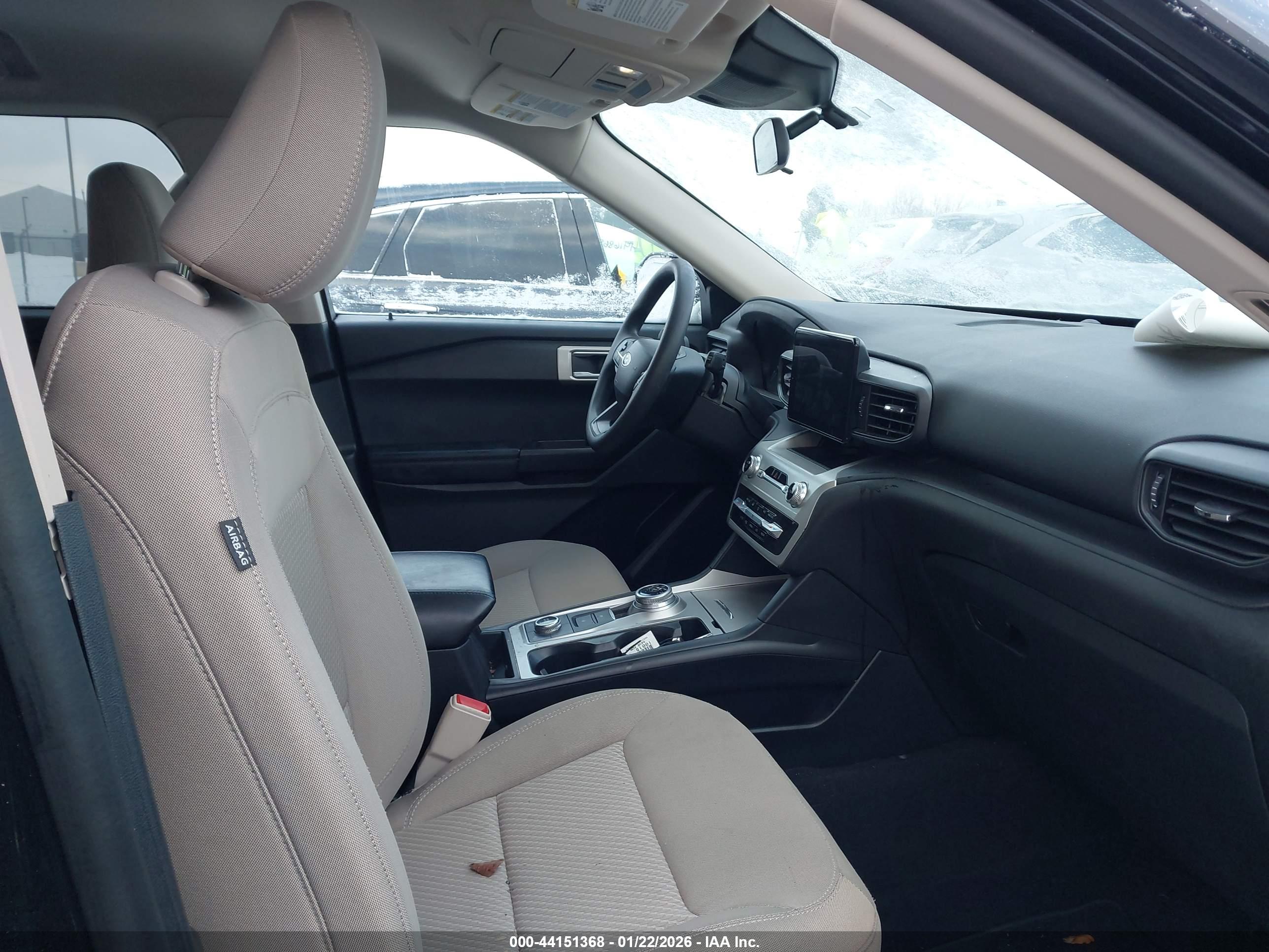 FORD EXPLORER image 5