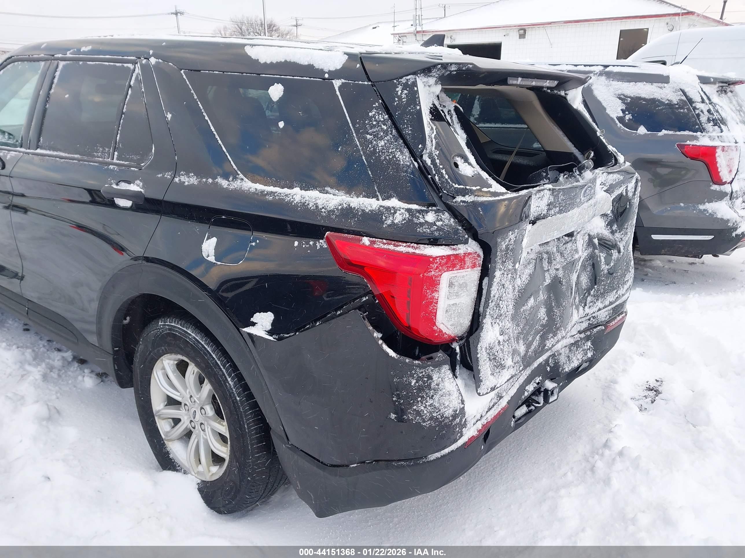 FORD EXPLORER image 6