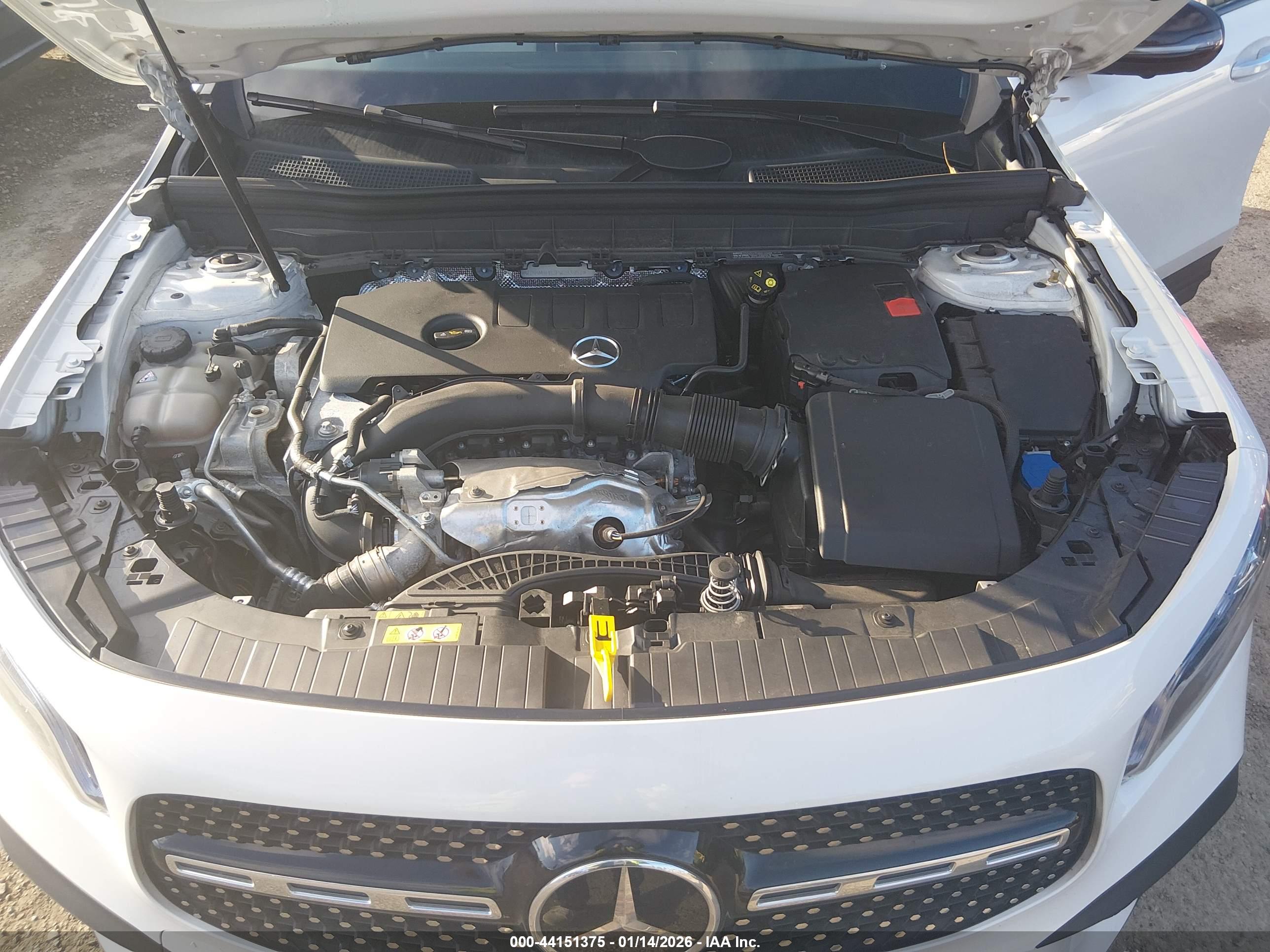 MERCEDES-BENZ GLB image 10