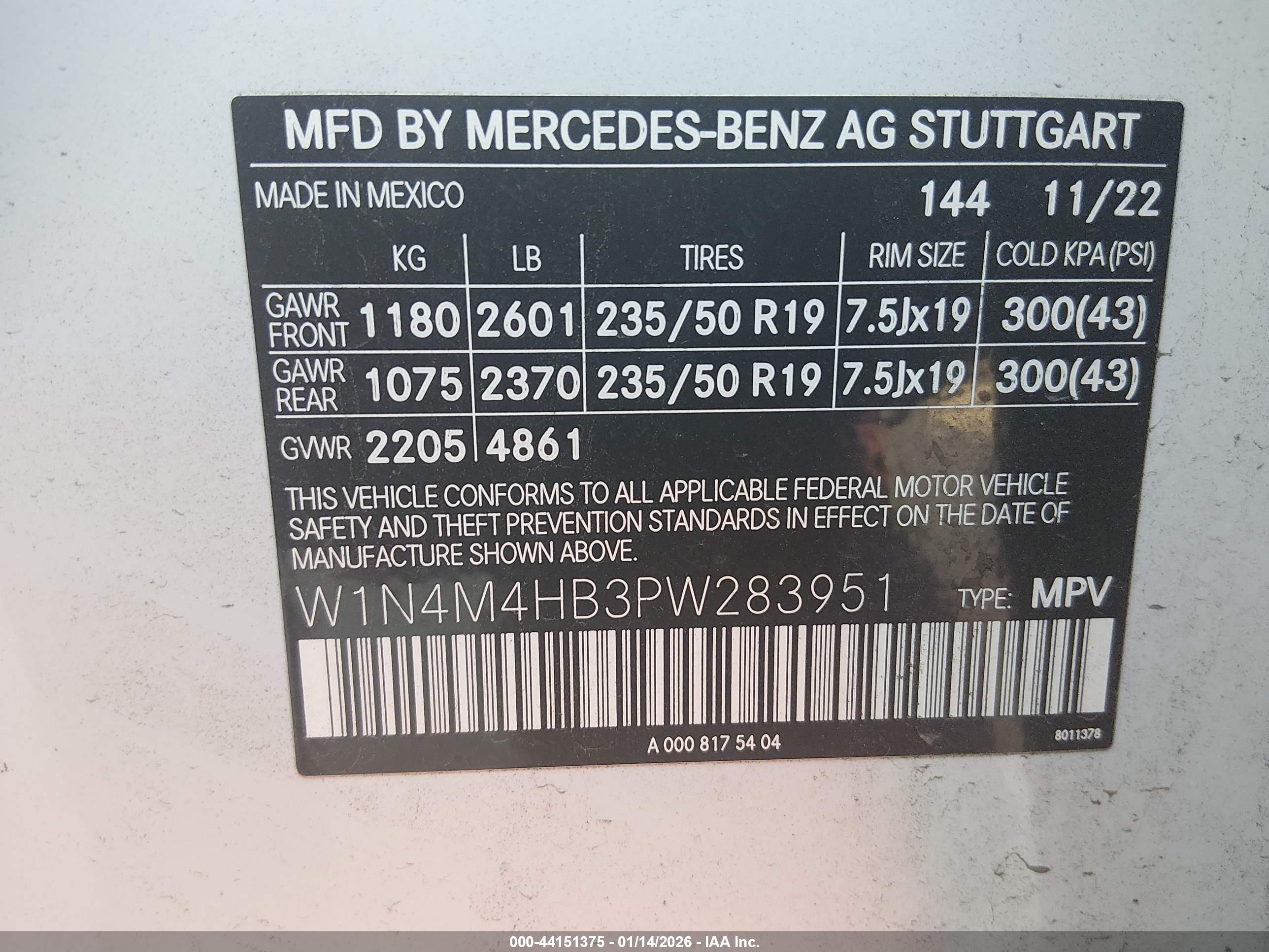 MERCEDES-BENZ GLB image 9