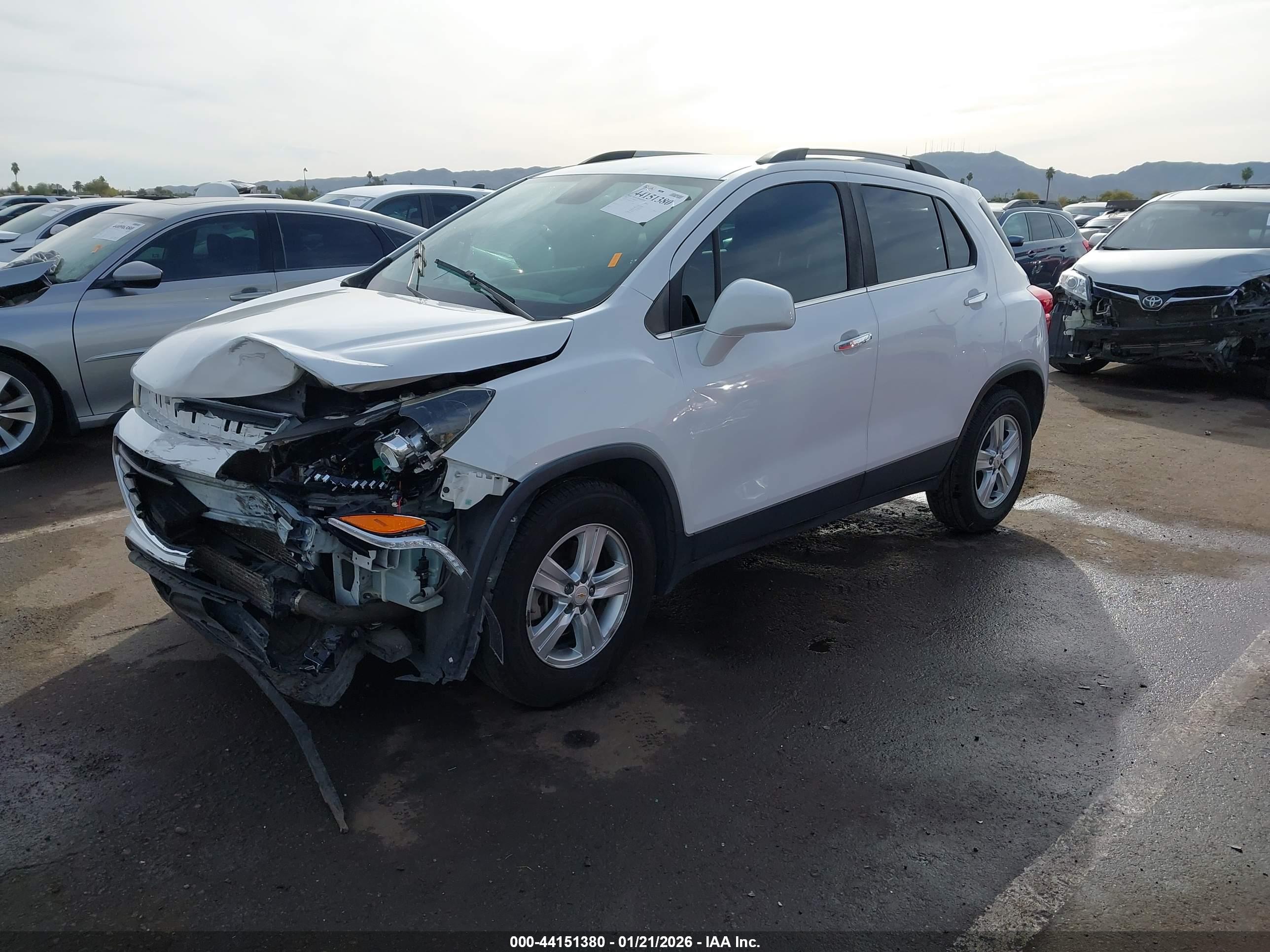 CHEVROLET TRAX image 2