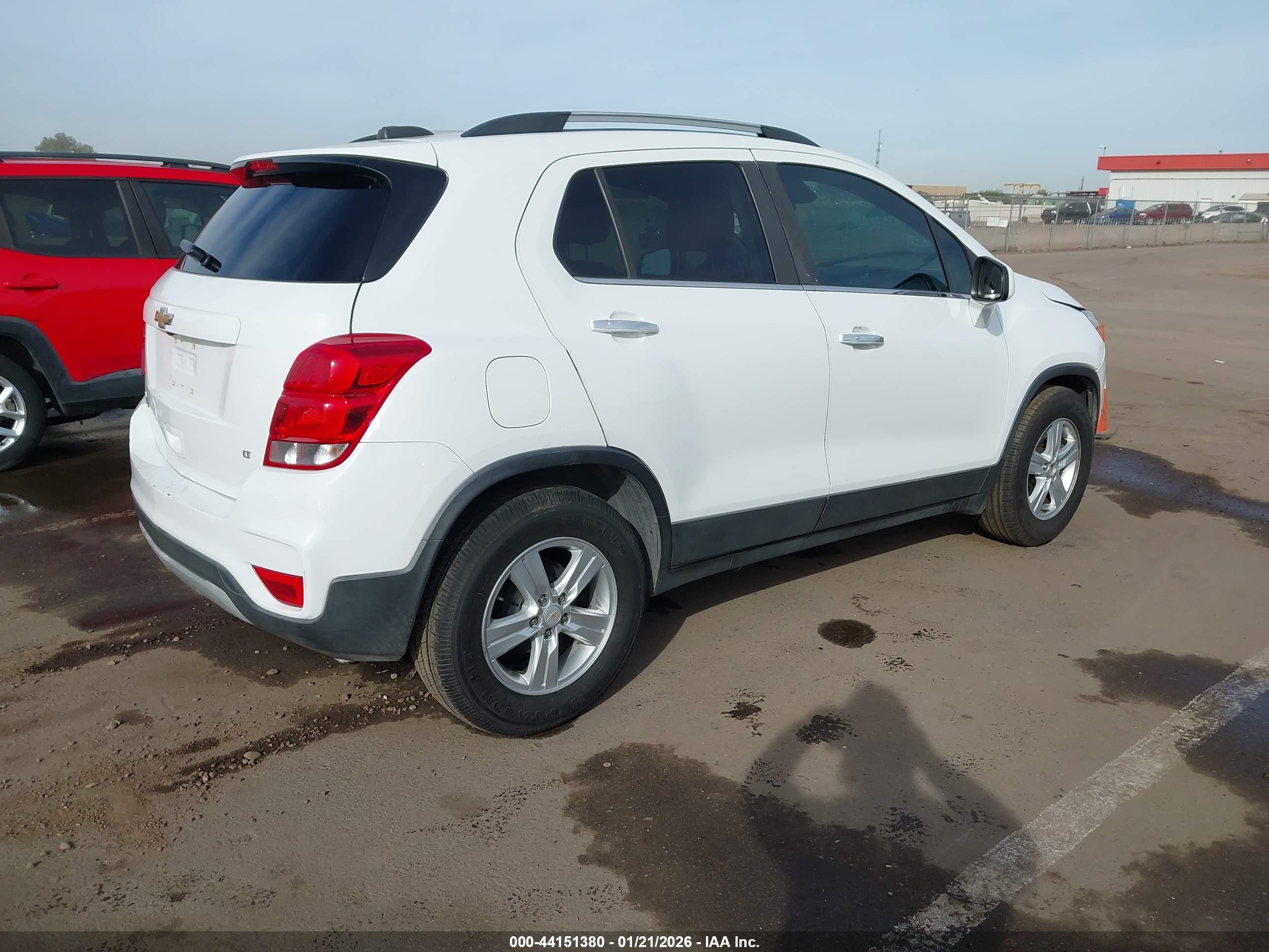 CHEVROLET TRAX image 4