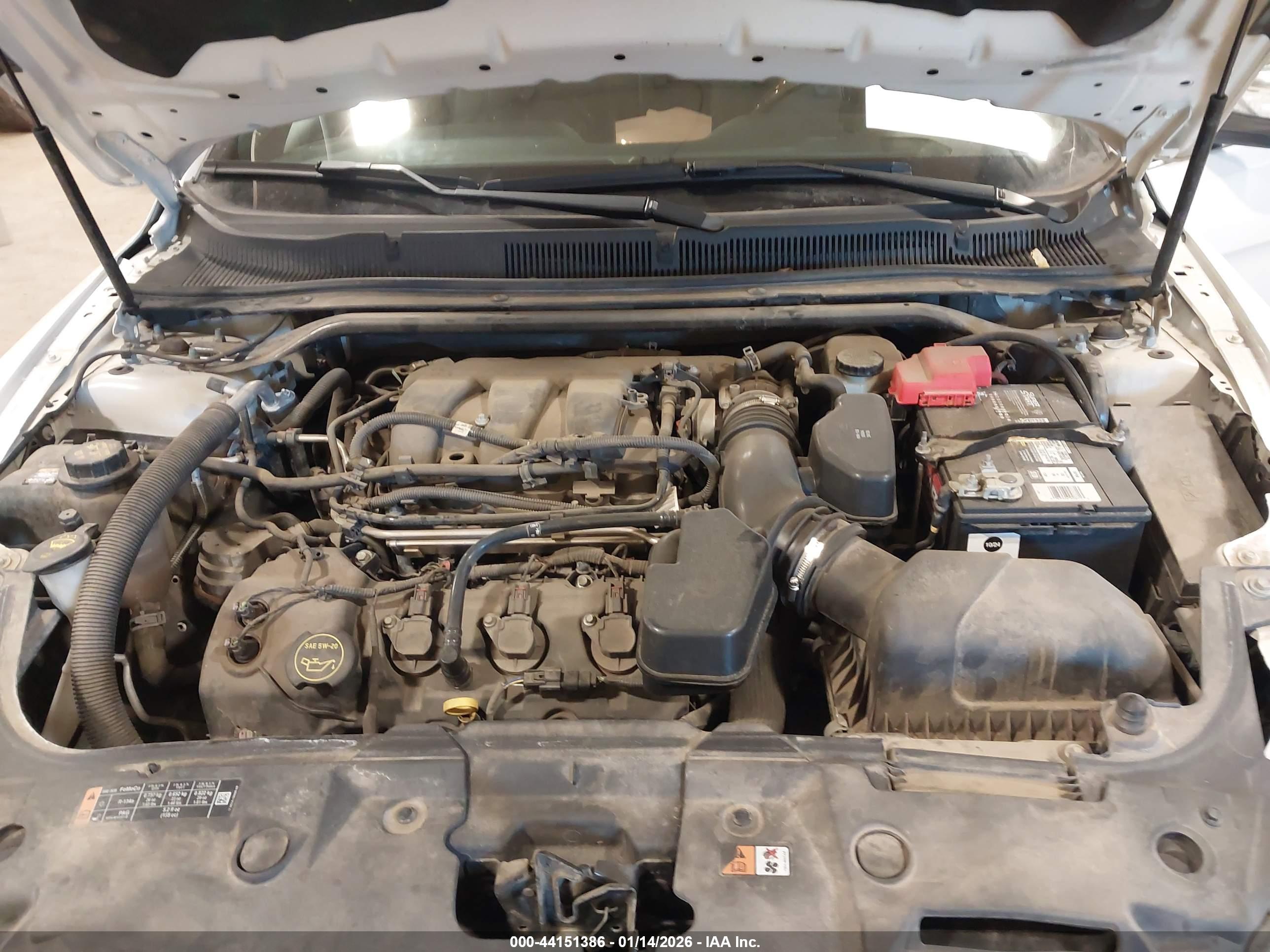 FORD TAURUS image 10