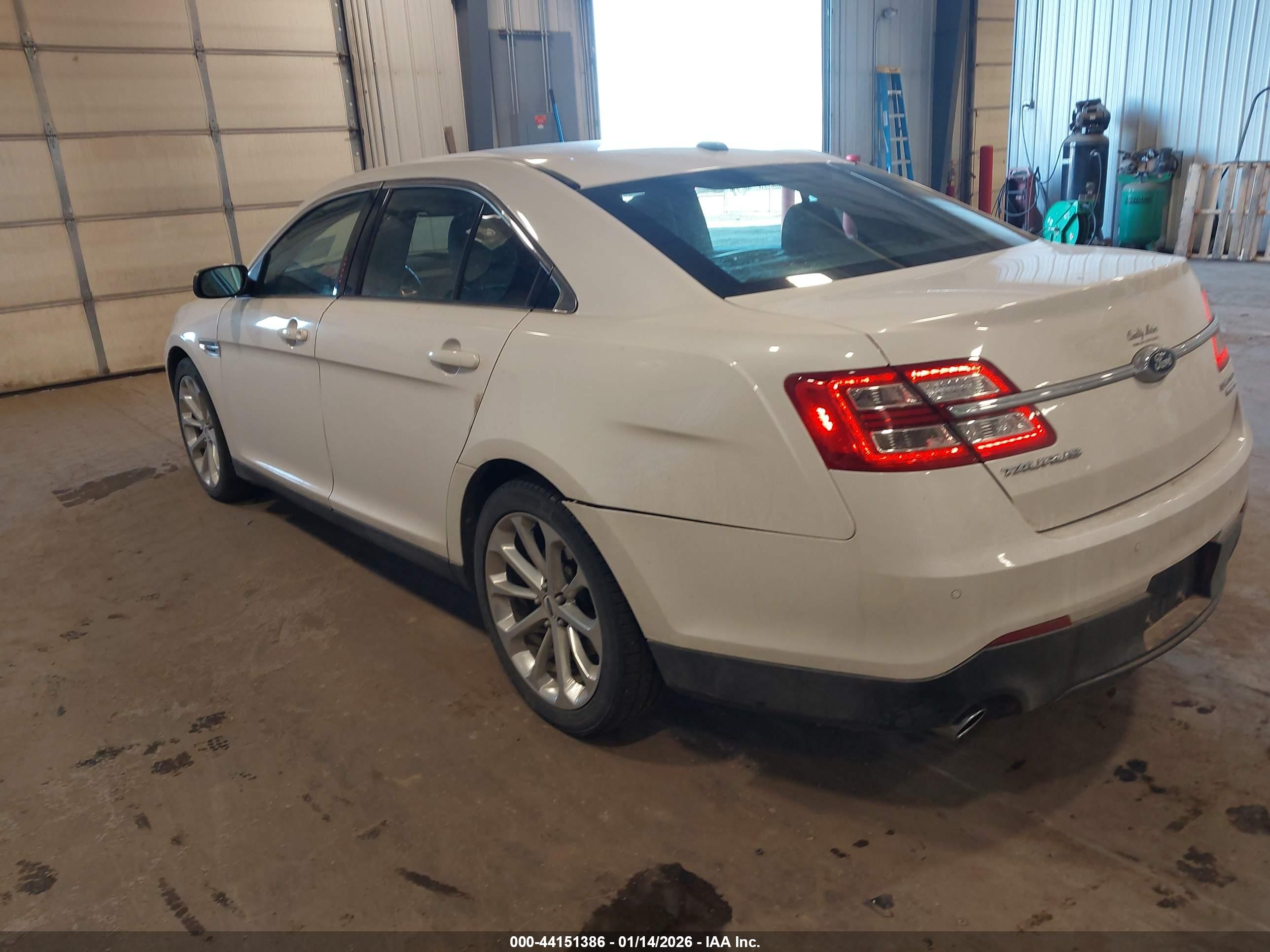 FORD TAURUS image 3